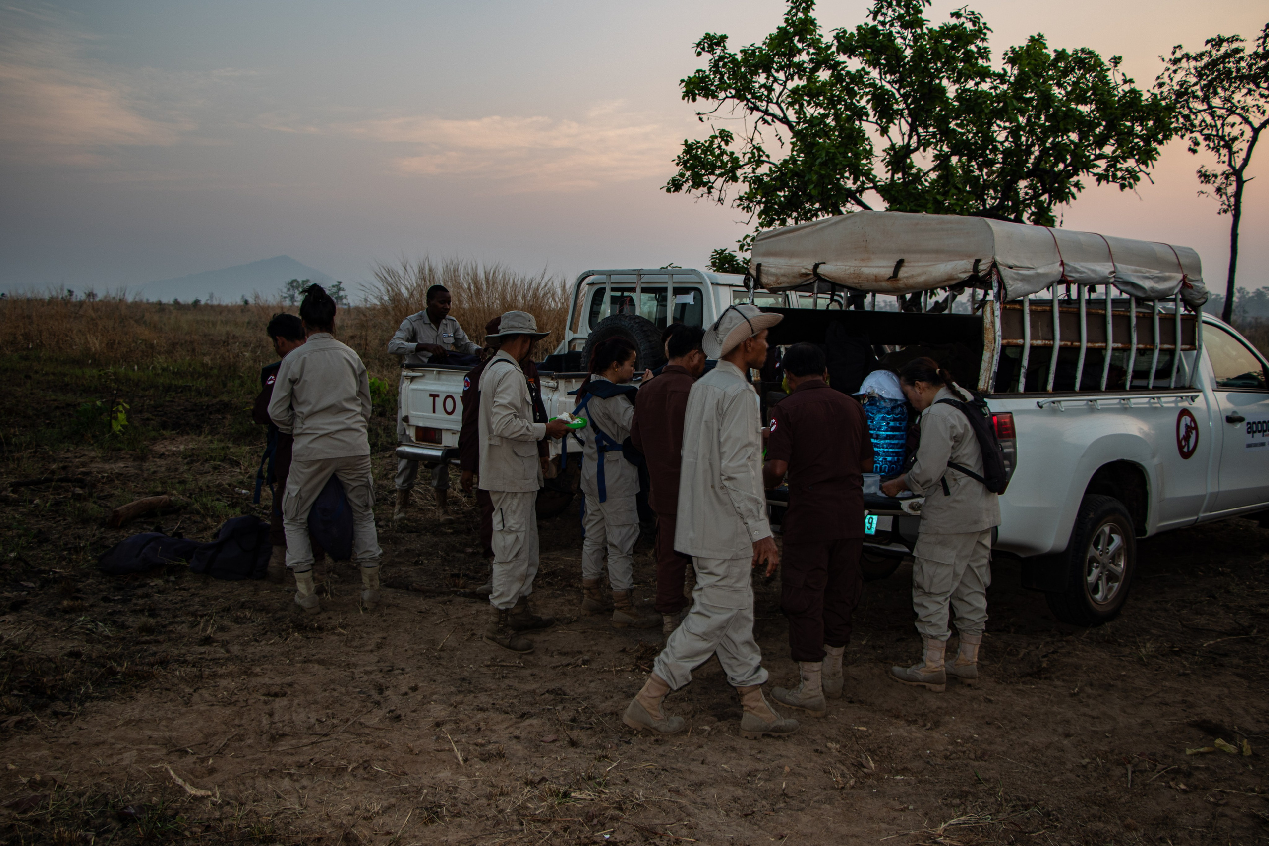 Fin de mission de deminage. 