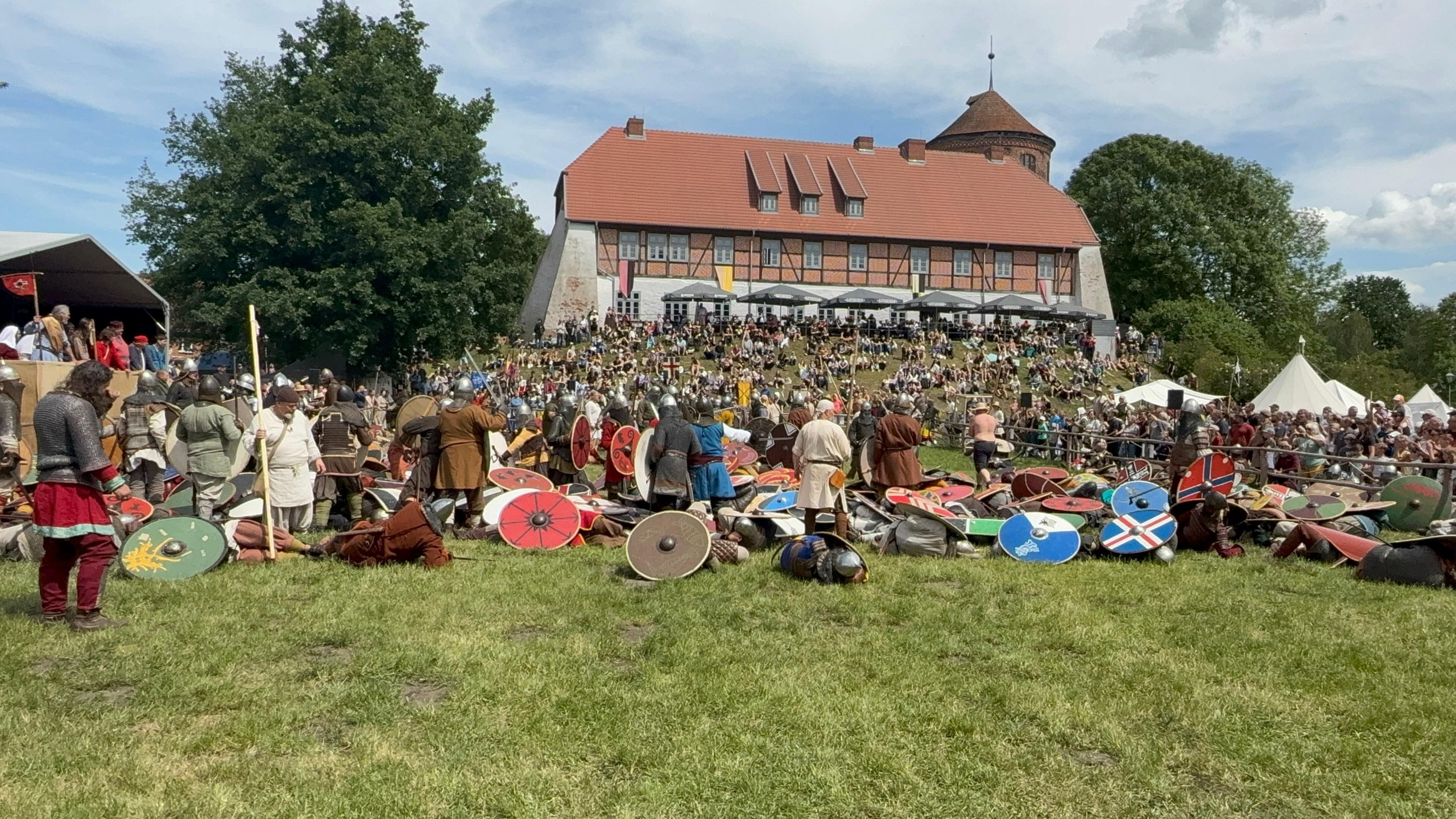 Фестиваль «Нойштадт» 2024 — клуб Нортман, реконструкция викингов в Германии. КРиС «Нортман»