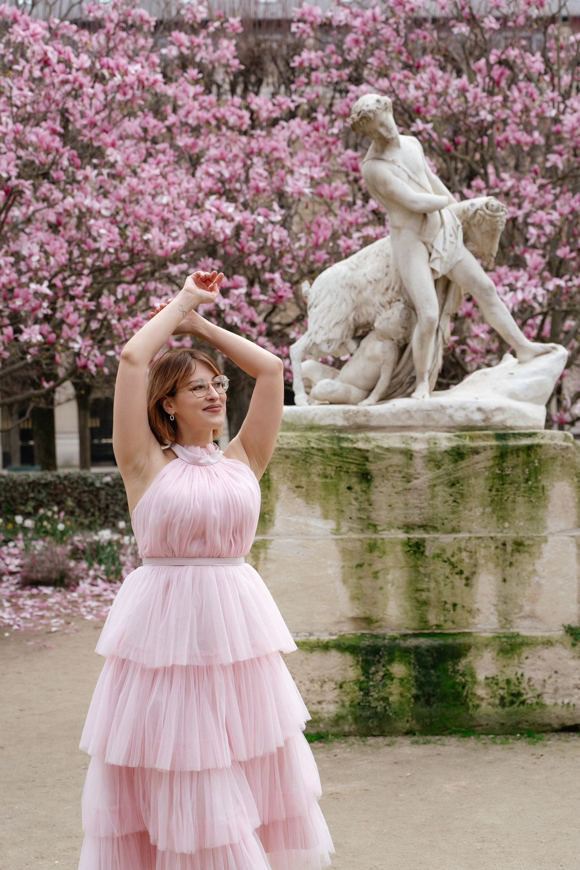 Solo Portrait Session: Magnolias. Paris Photographer & Videographer