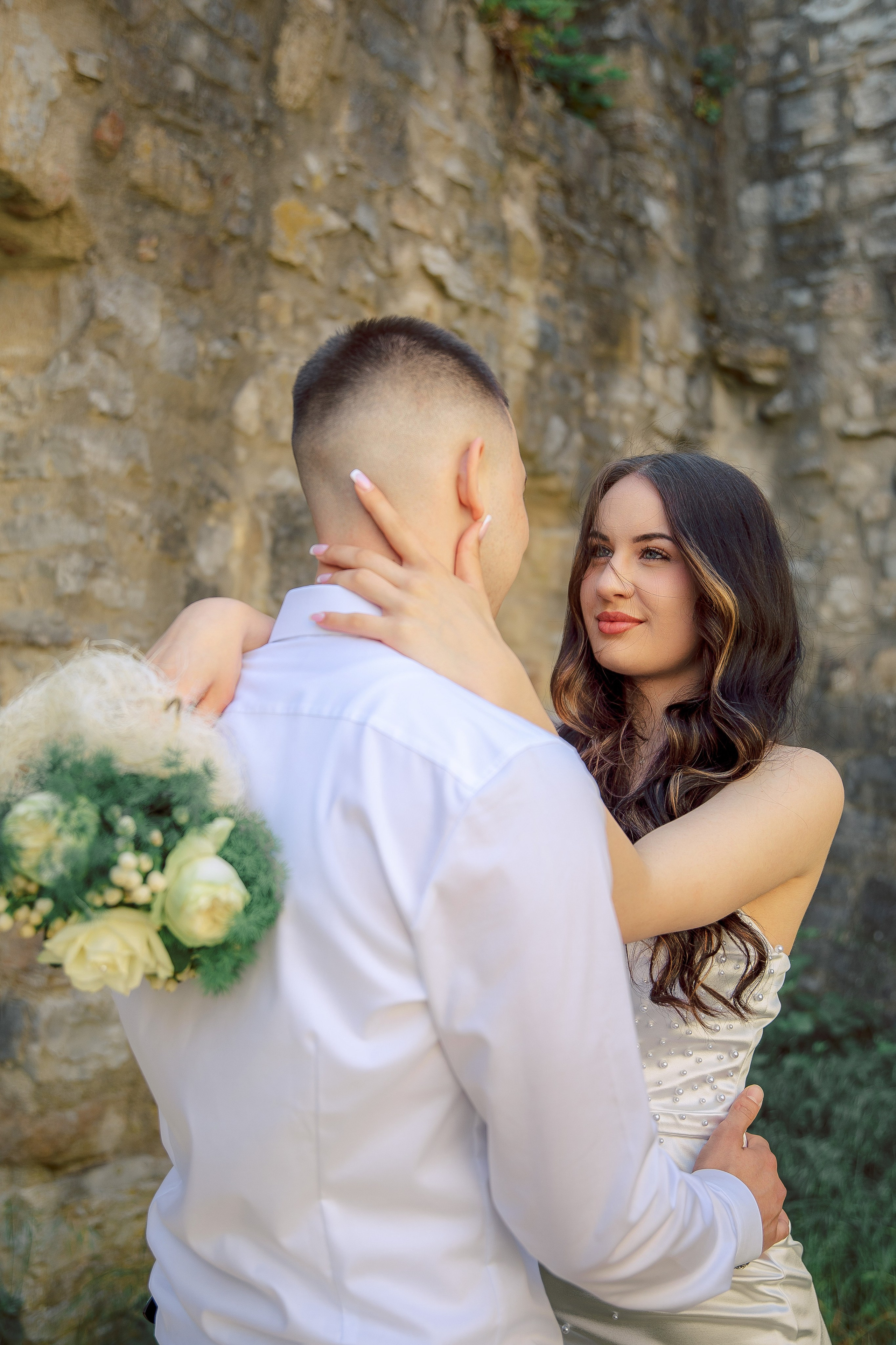 Brautpaarshooting auf Burg Hornberg. Fotograf für Hochzeits- und Familienfotos in Buchen (Odenwald) Mosbach