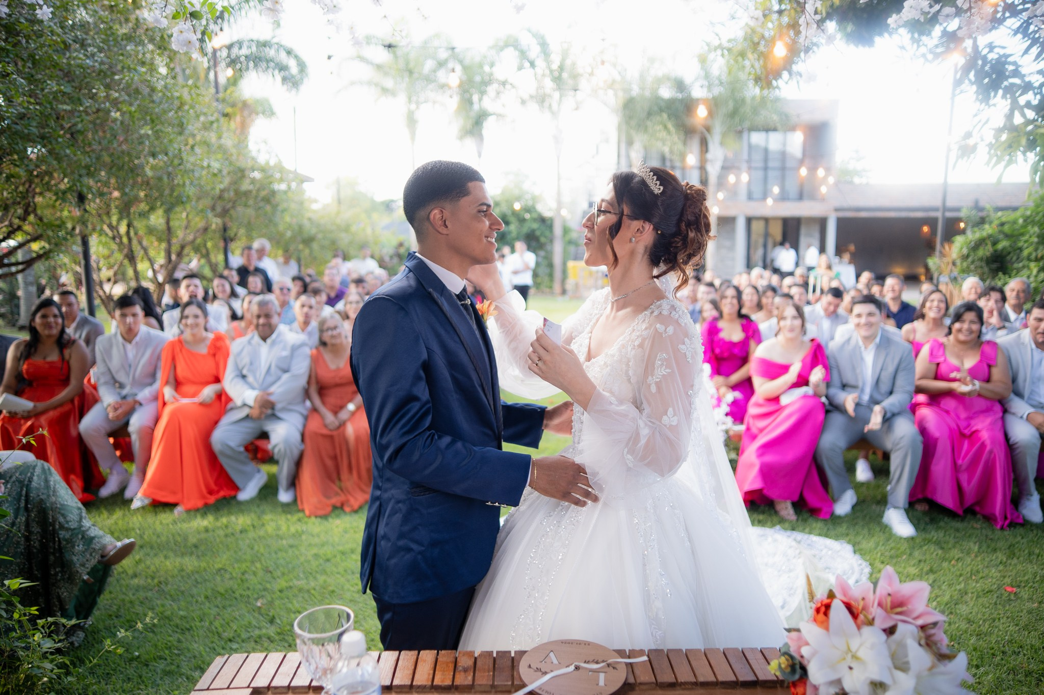 Larissa & Vinicius — Espaço Faveral / Aararaquara. Robson Colaço