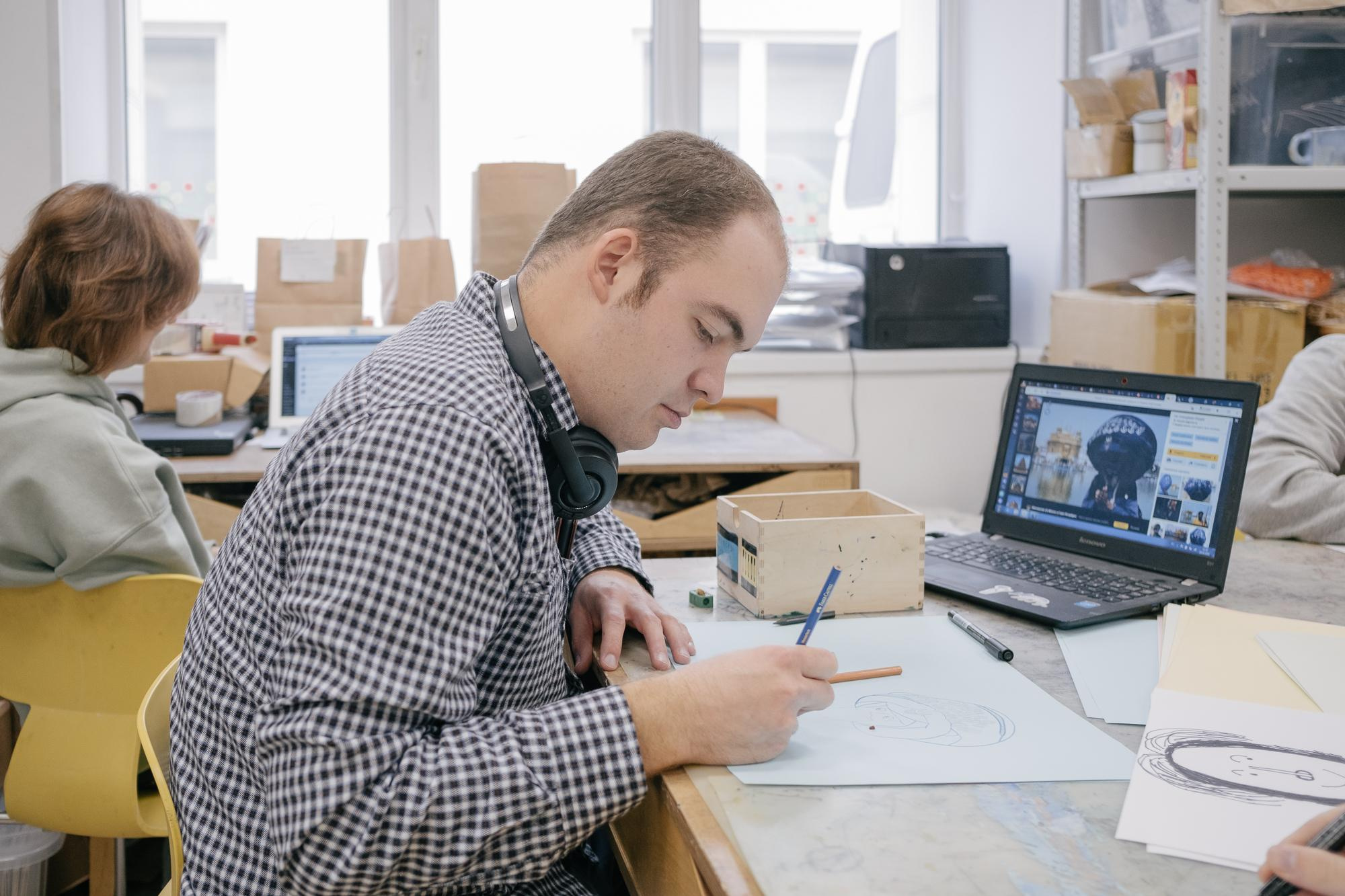 Inclusive workshops Prostie Veschi — for Tinkoff Journal. Photographer Anastasiya Dubrovina