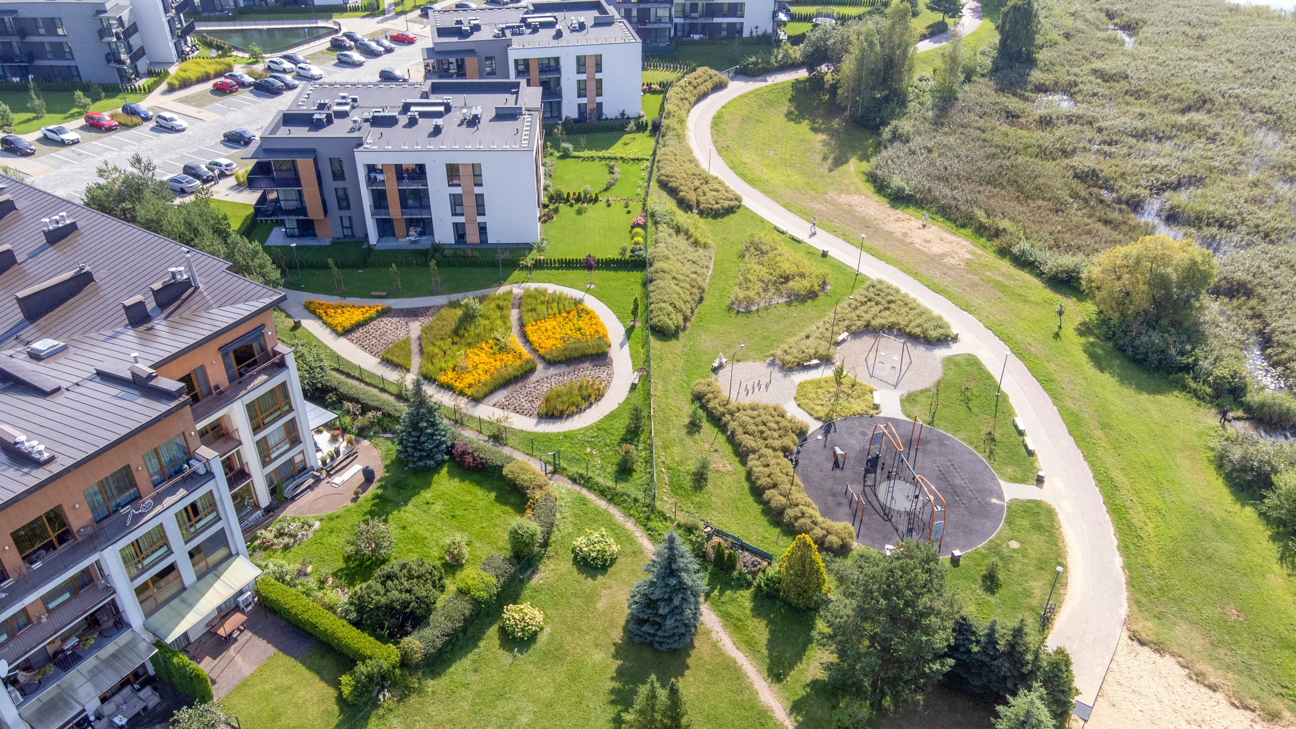 Gilužio g. 49, 2k. butas prie ežero. Elina Sapiega fotografė Vilniuje