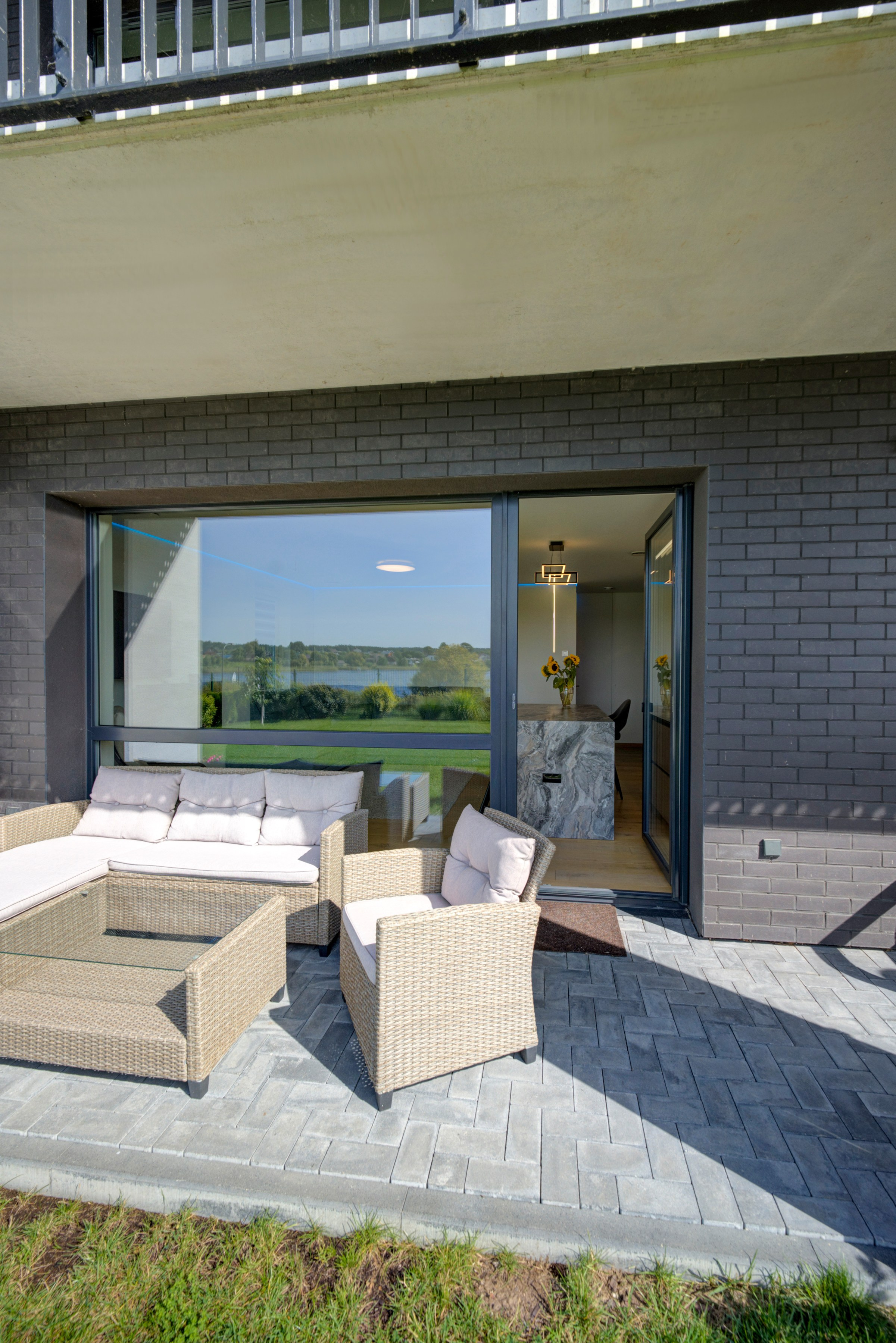 Gilužio g. 49, 2k. butas prie ežero. Elina Sapiega fotografė Vilniuje