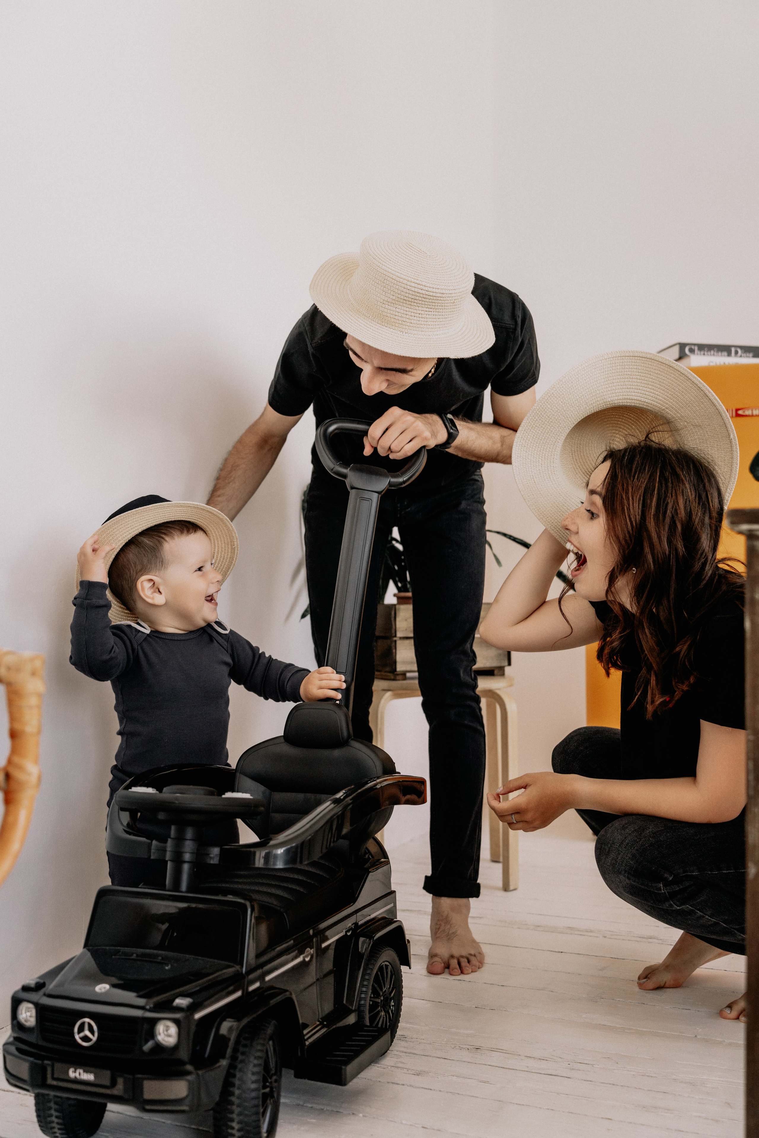 Anastasia, Jane, Sava at home. Wedding and family photographer and videographer PA, NJ, NY, DE, MD