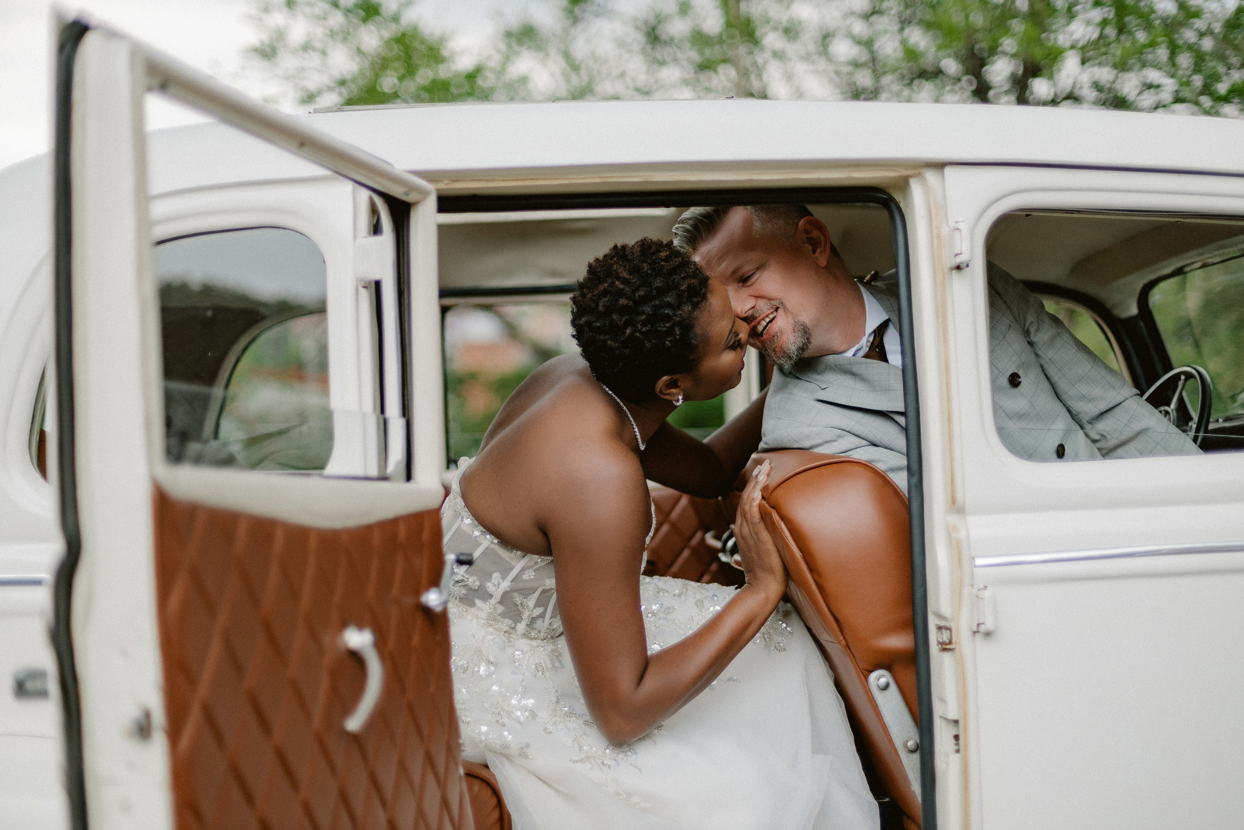 Muthoni & Christoffer. Photographer Anna Nazarenko