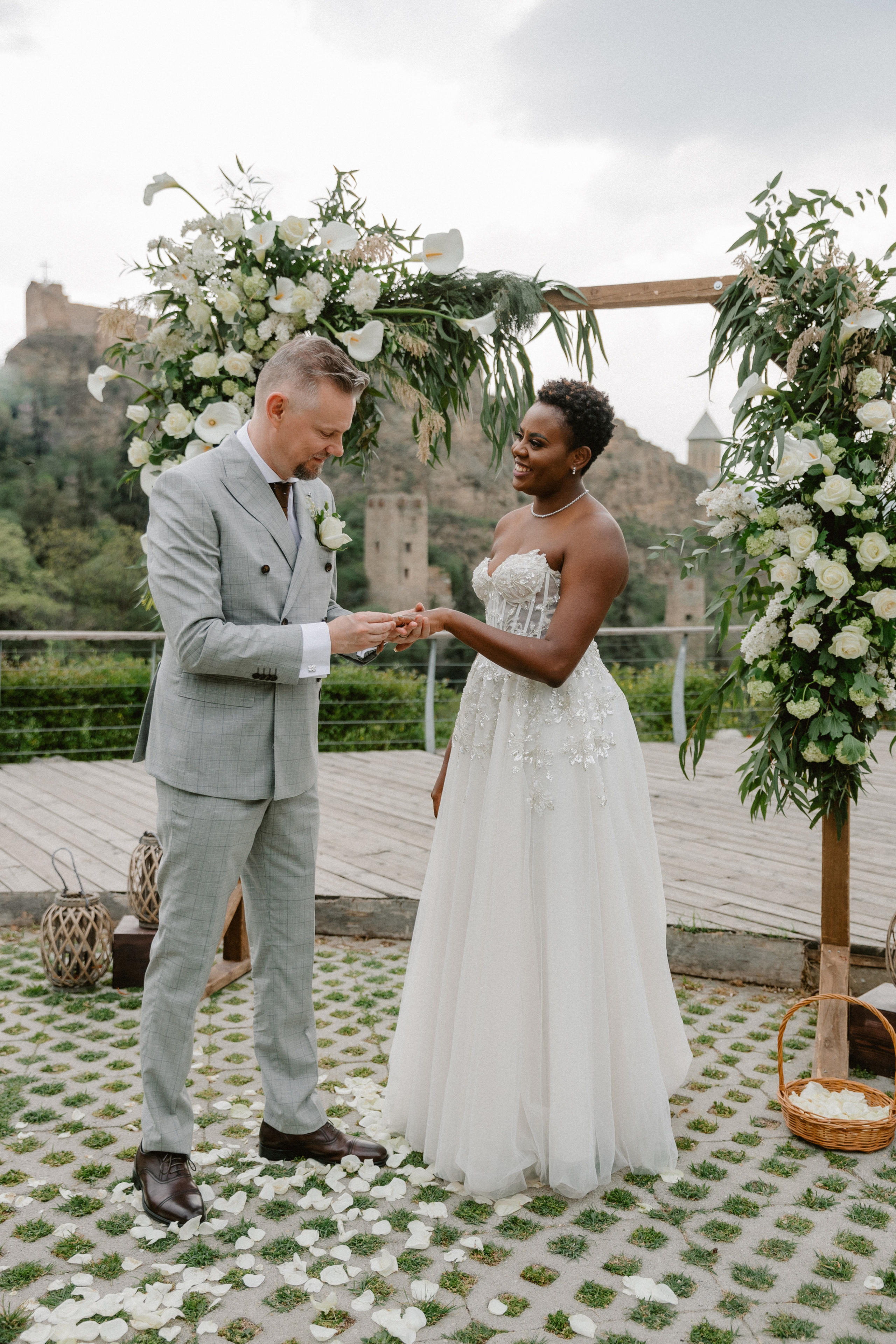 Muthoni & Christoffer. Photographer Anna Nazarenko