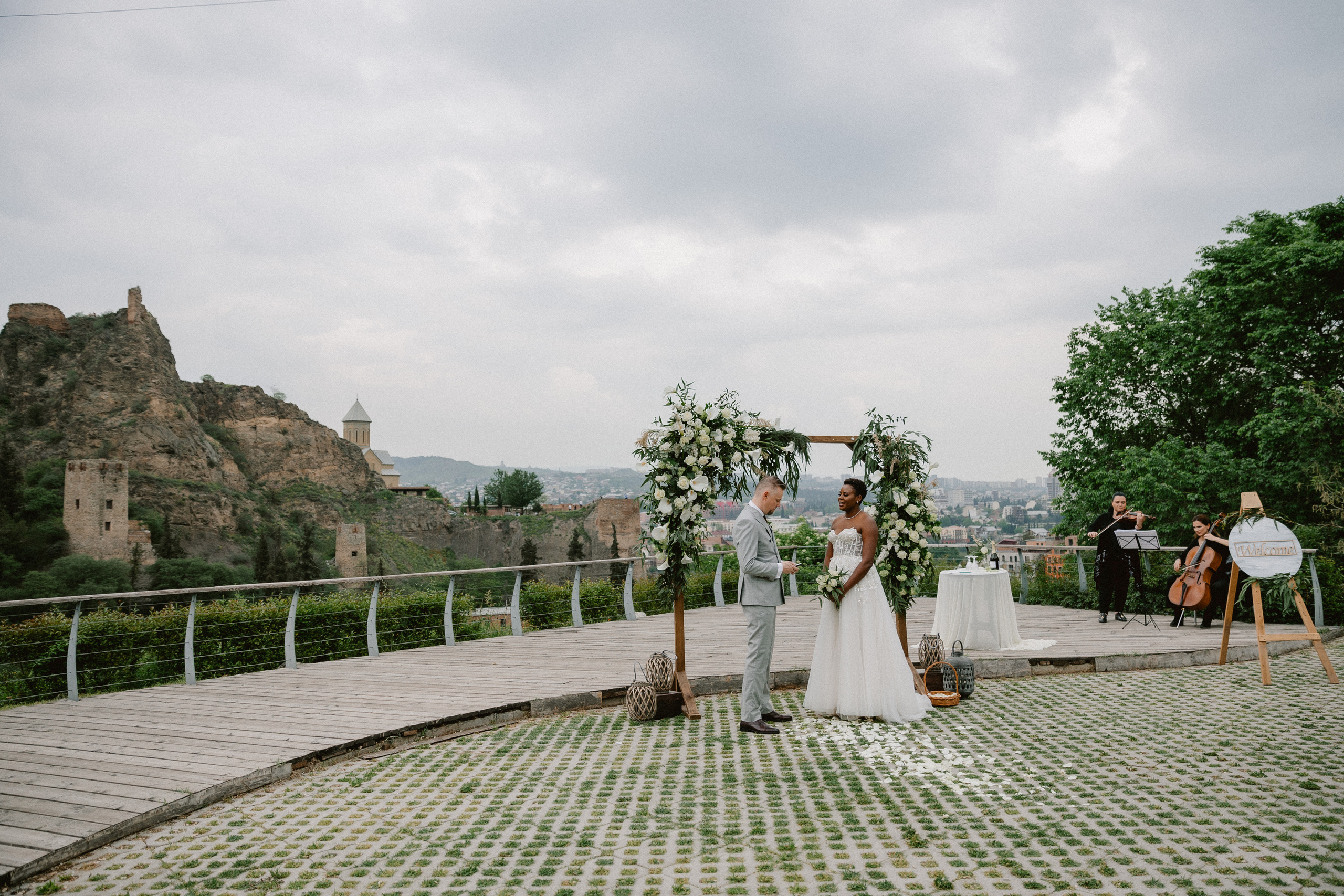 Muthoni & Christoffer. Photographer Anna Nazarenko