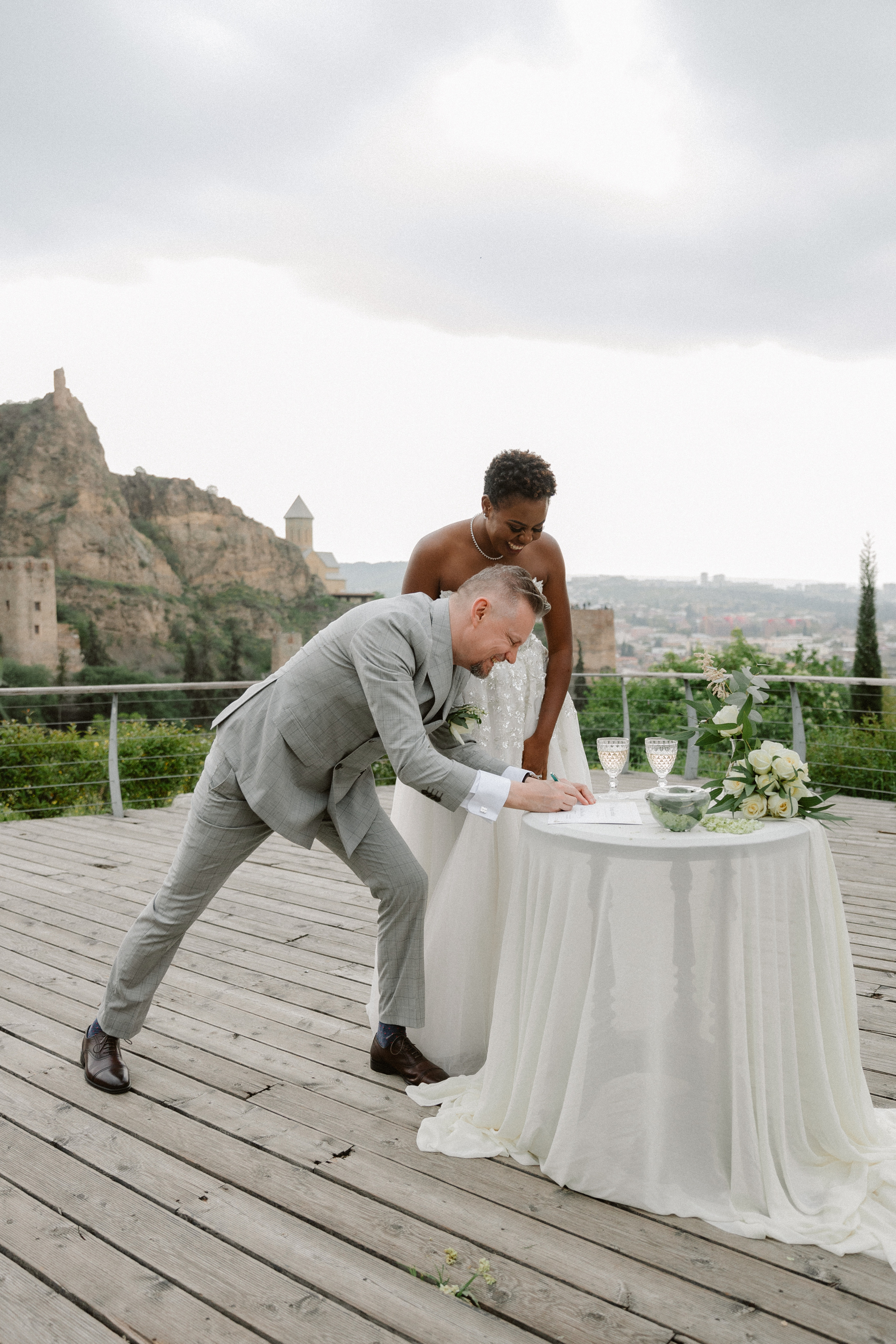 Muthoni & Christoffer. Photographer Anna Nazarenko