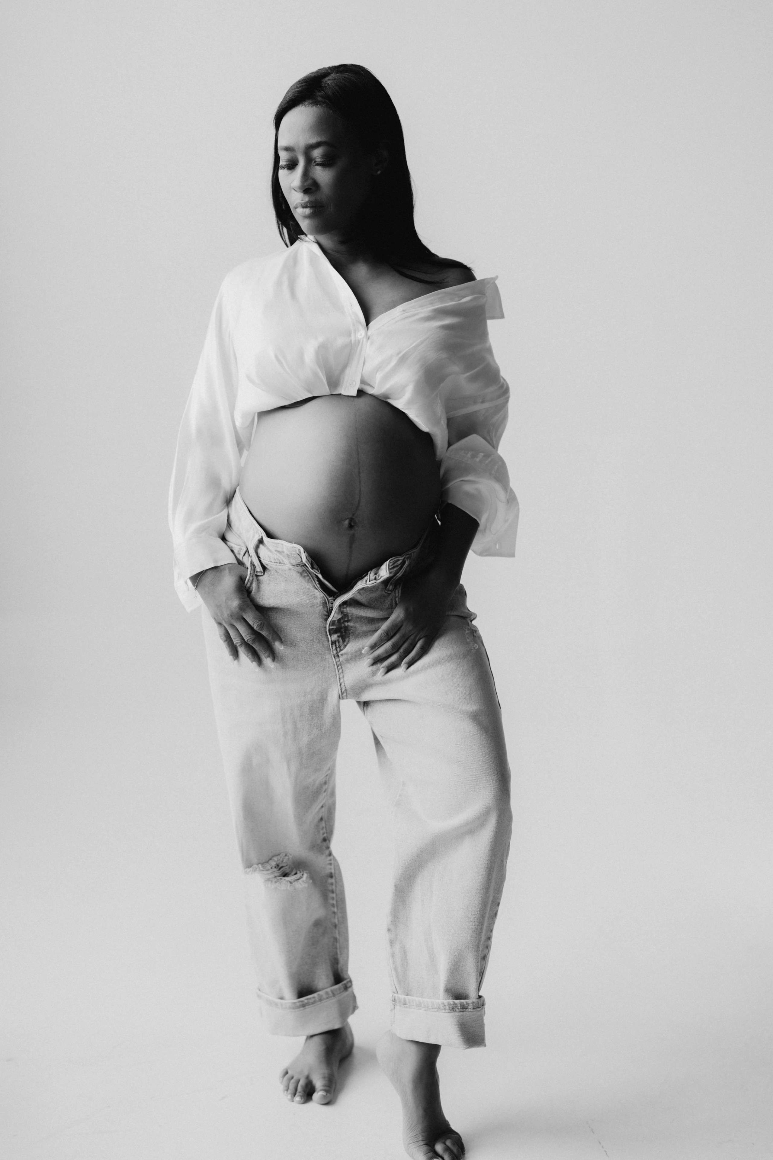 Jacelyne. Modern maternity photographer in Long Island New York