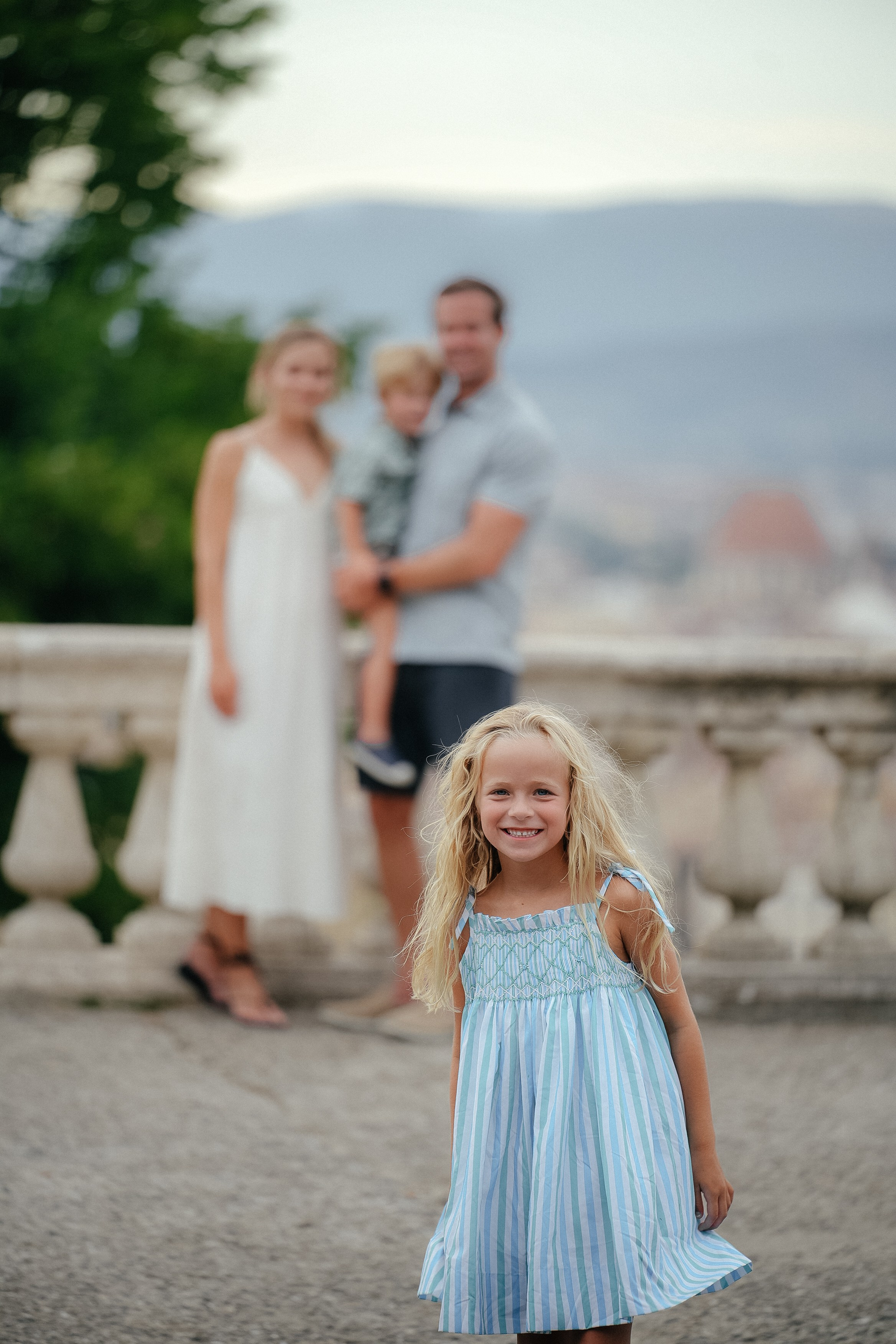 Nicole & Family. Wedding Photographer in Italy