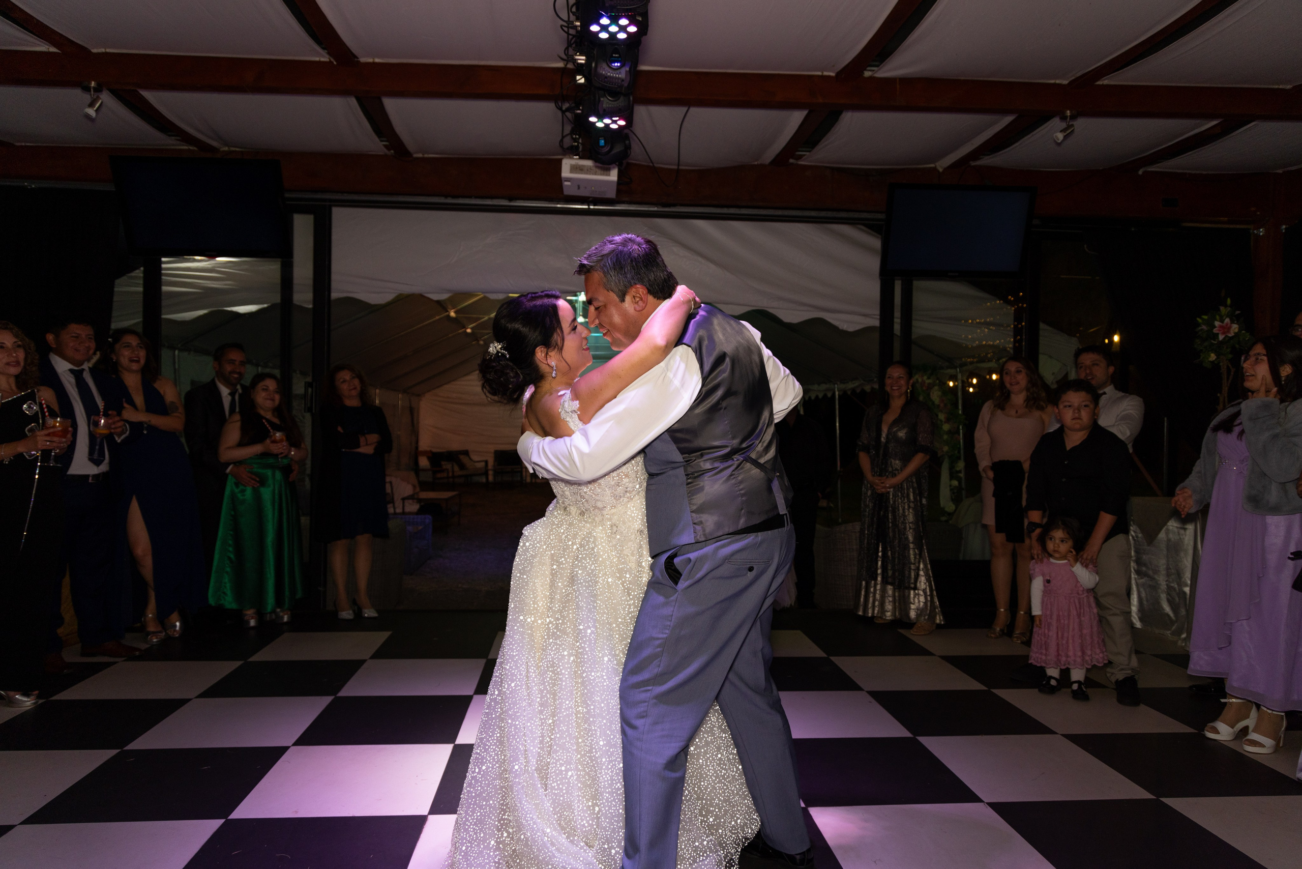 Katherin y Daniel. Dinka & Emilio - El arte de preservar lo que no se repite