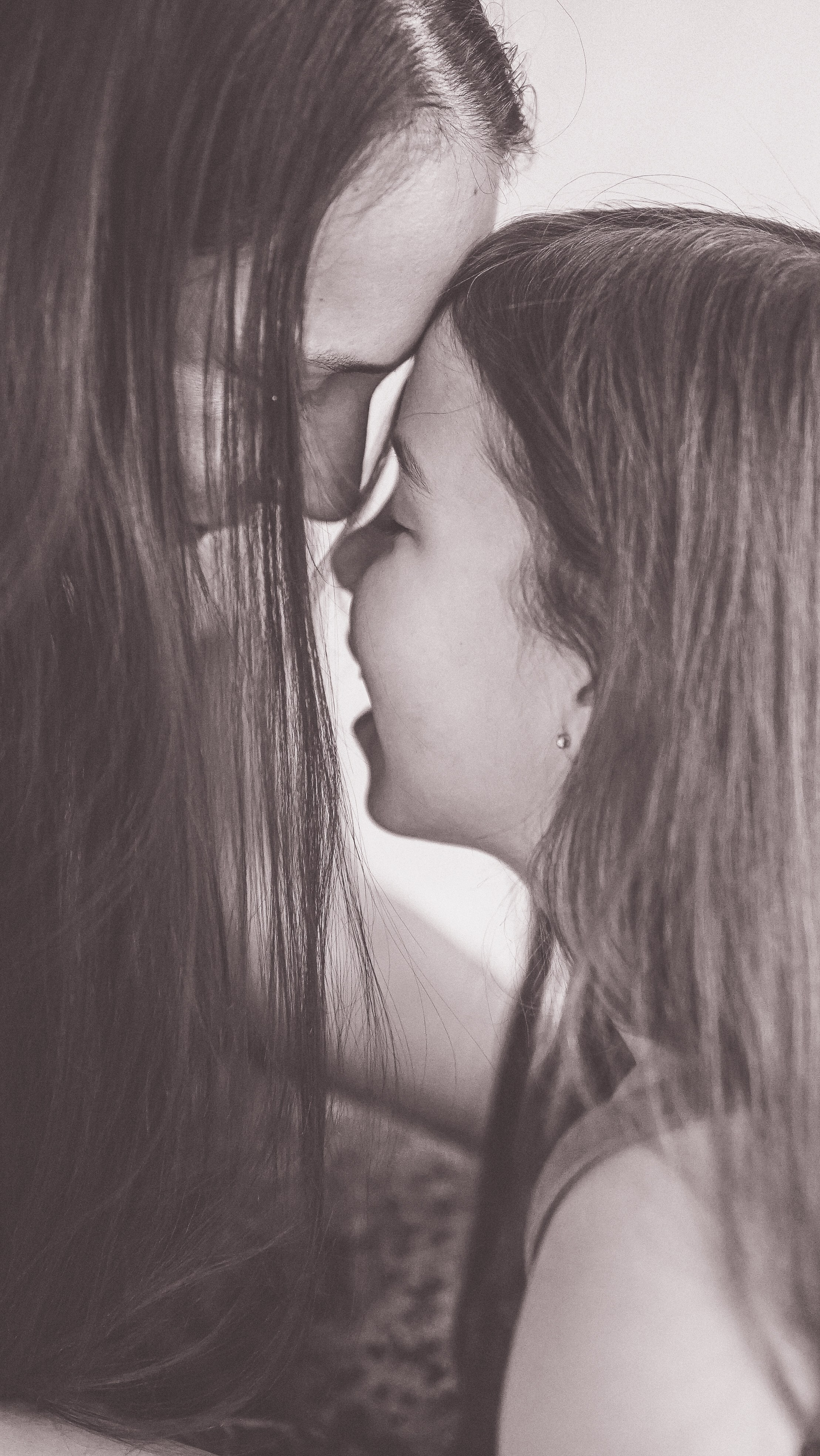 Mother Earth: Proiect de Fotografie Maternitate | Mădălina Beda. Madalina Beda- Artist vizual, fotograf, doula la nastere, consultant babywearing Brasov si in toata tara