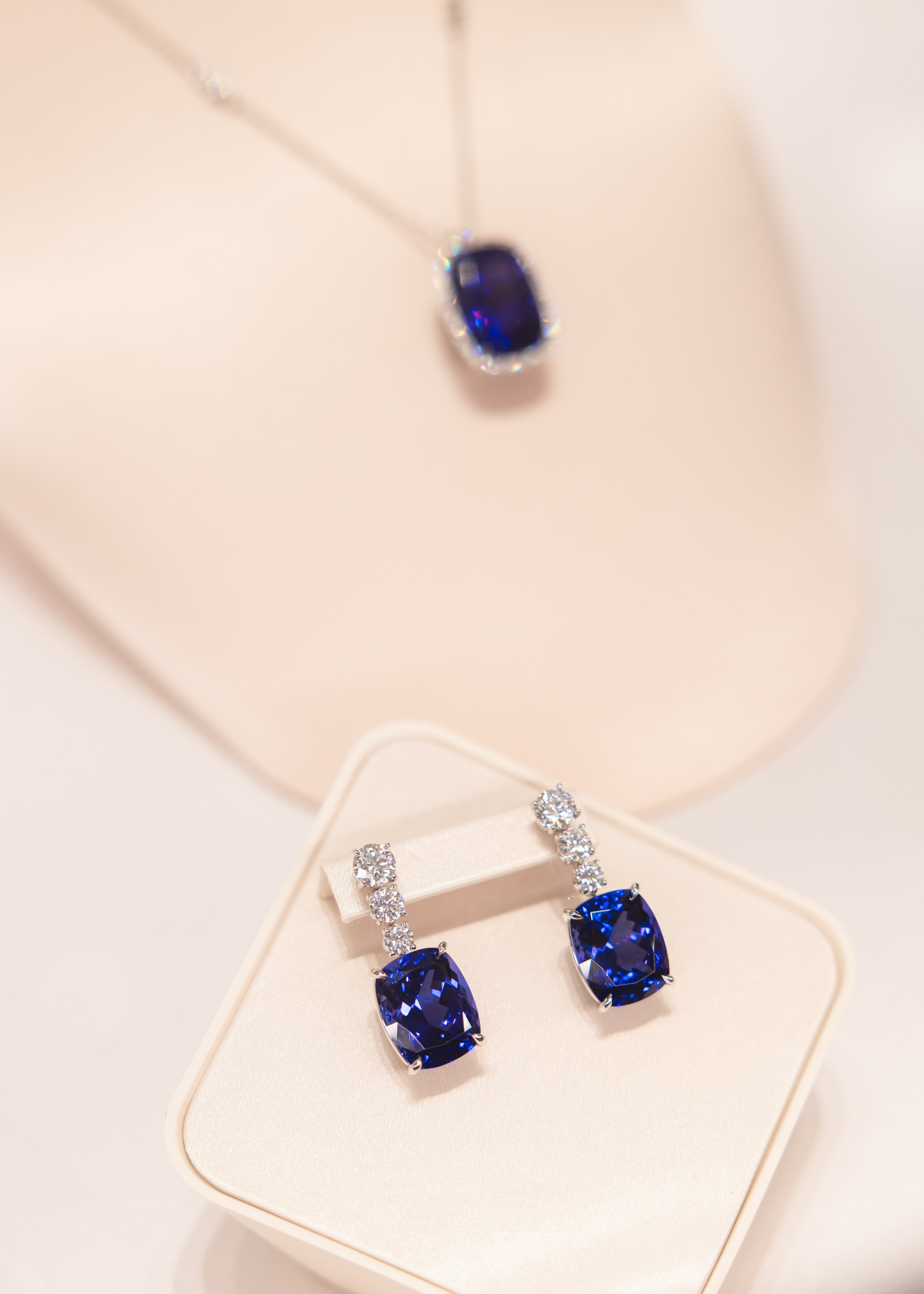 Tiffany. Professional wedding photographer in Copenhagen, Denmark — Julia Byron