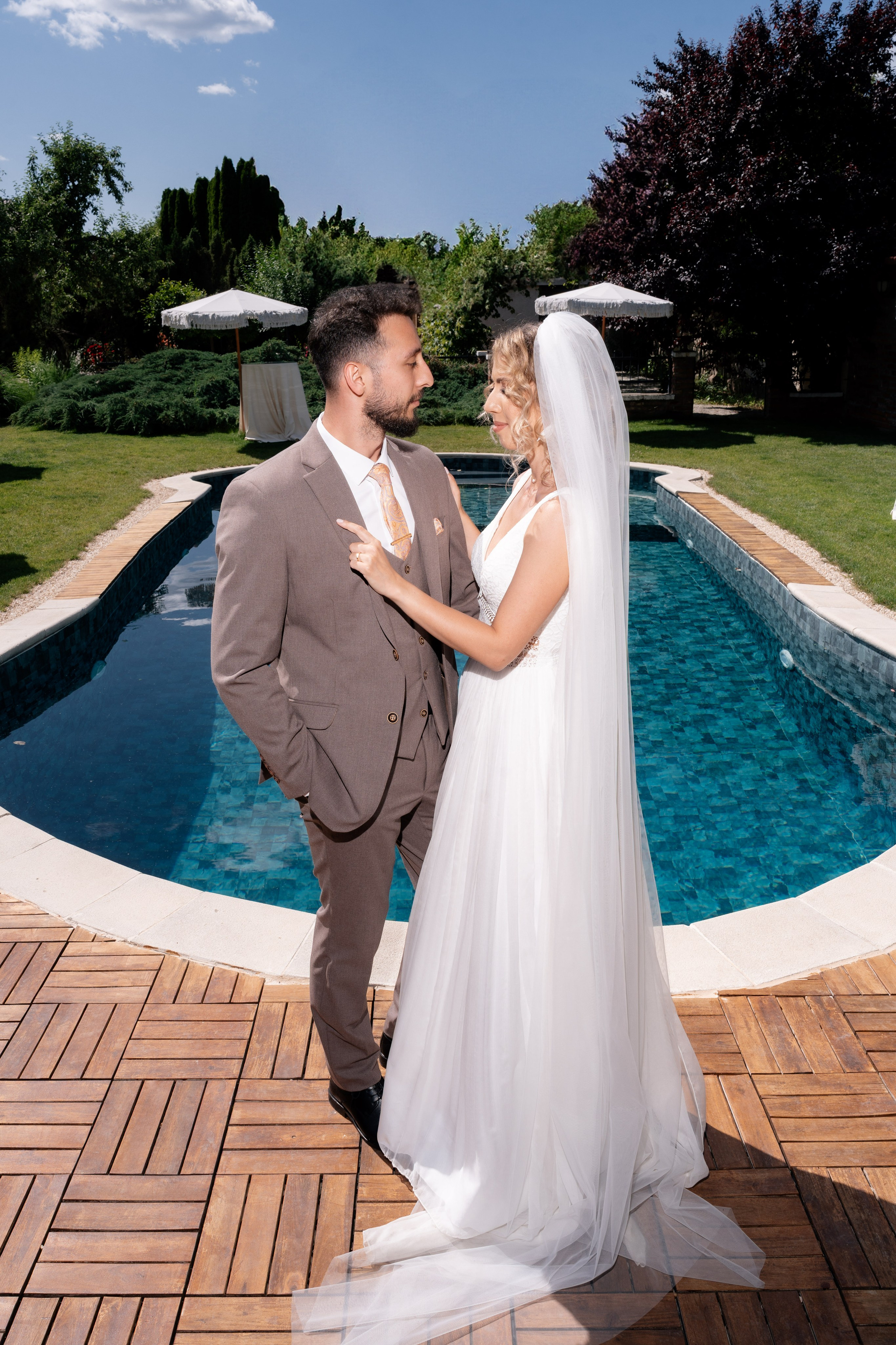 Octavia & Theo. Destination Wedding Photographer Alex Pasarelu