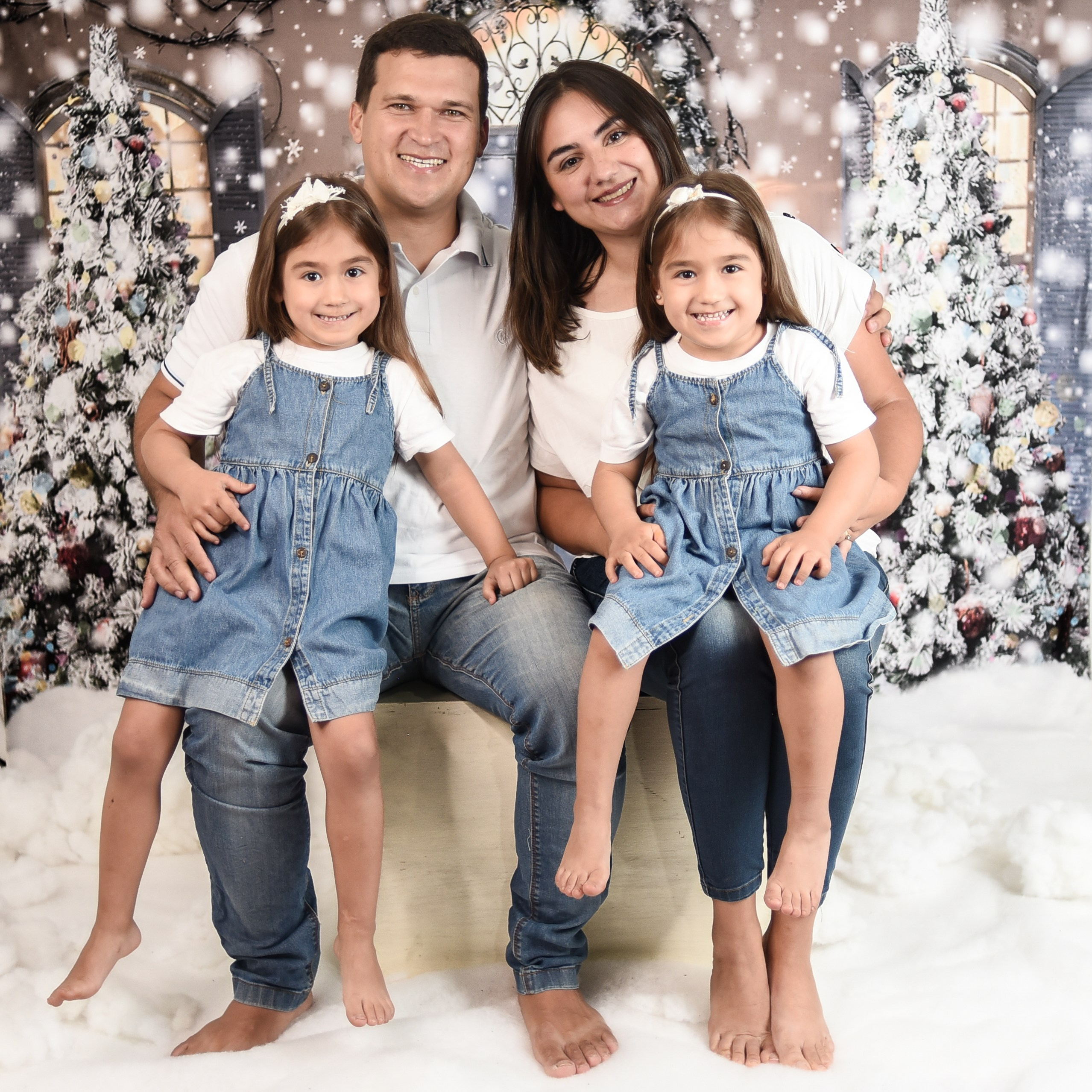 Sesión Navideña de Ariana y Martina. Fotografo de casamiento en misiones y fotógrafo de familia  Posadas