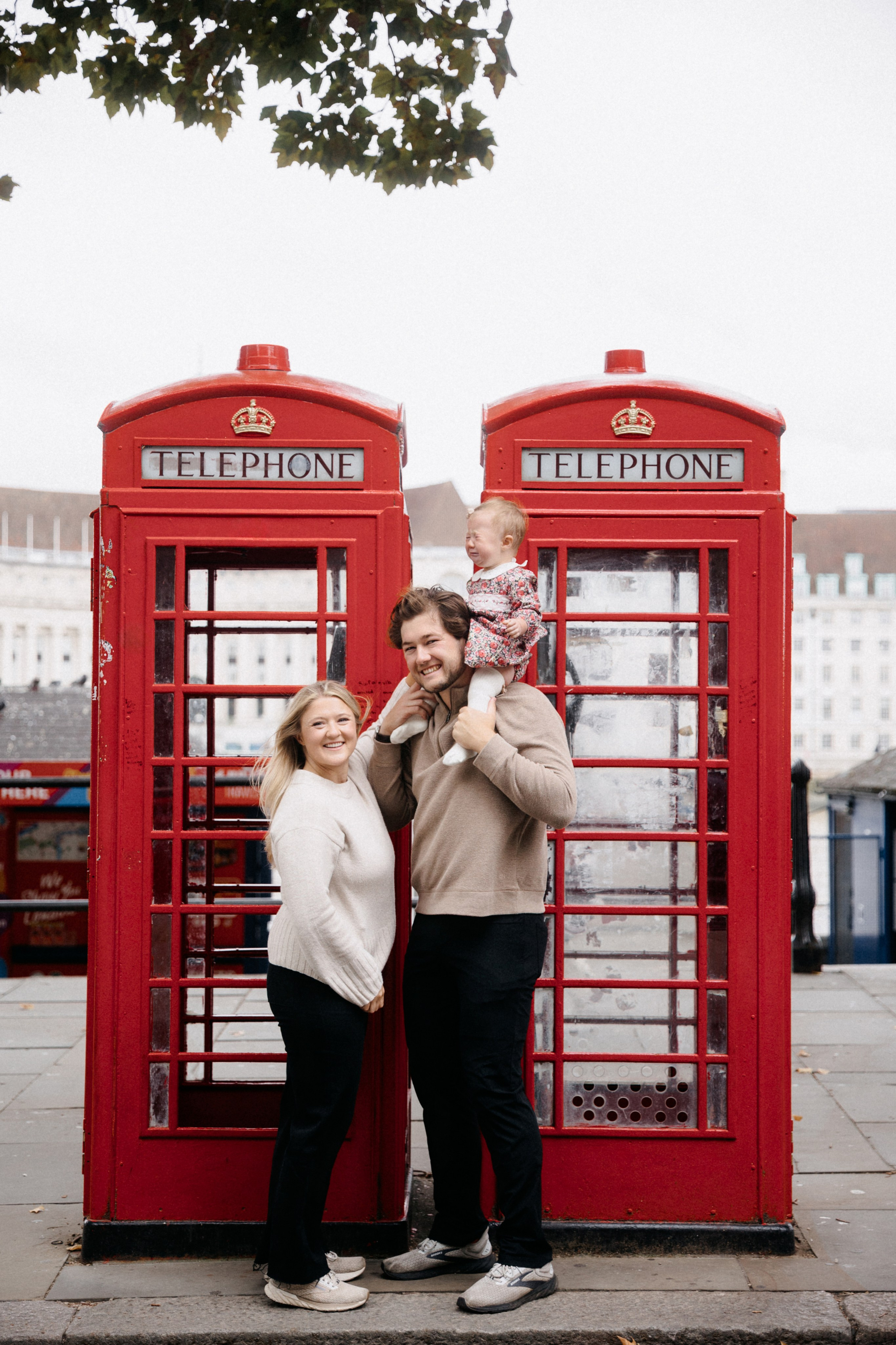 Family Photoshoot at Westminster. LondonPhotoStory — Vacation Photographer in London