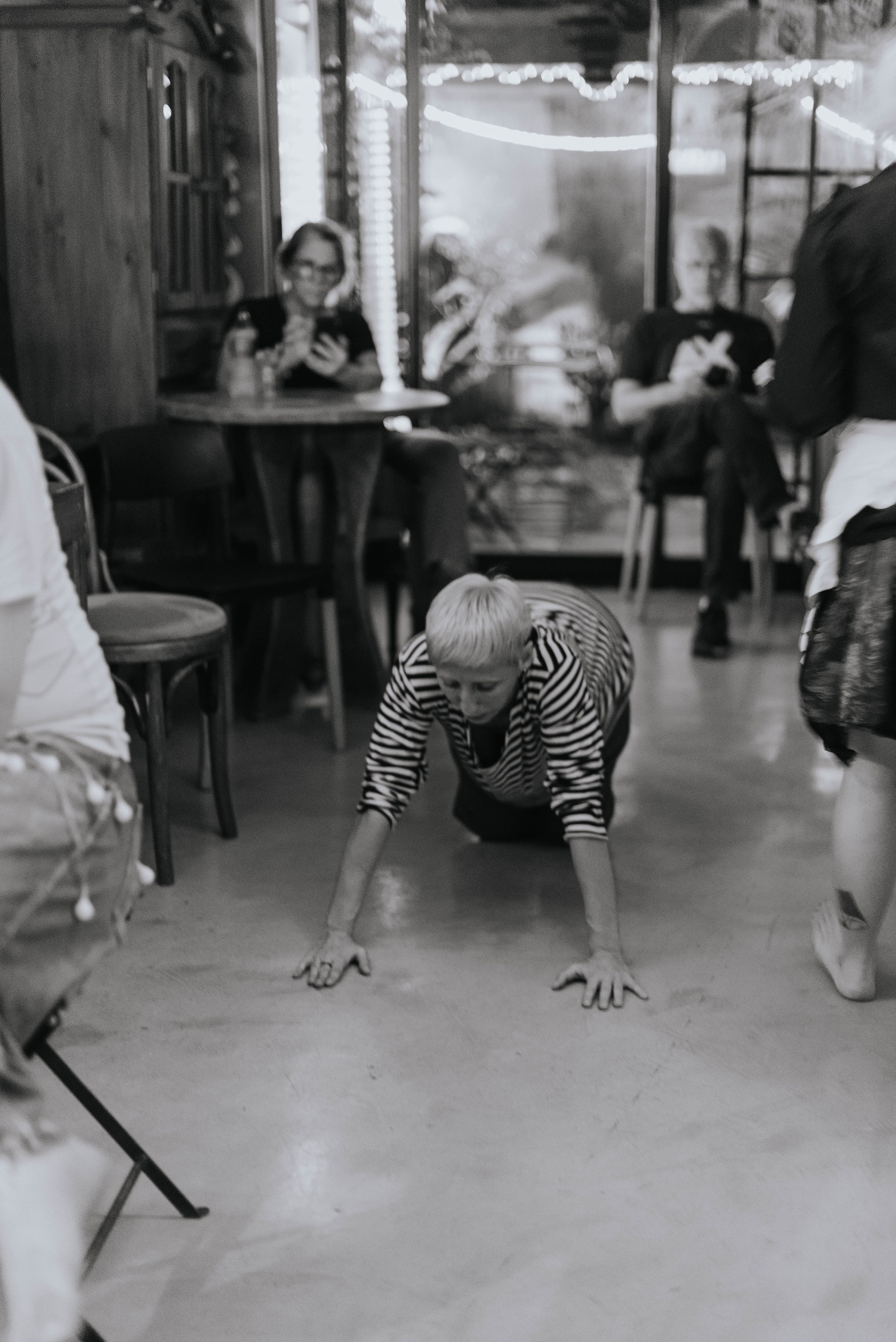 Анонс. Полковник и птицы. Фотограф @elmirkami в городе Буэнос-Айрес