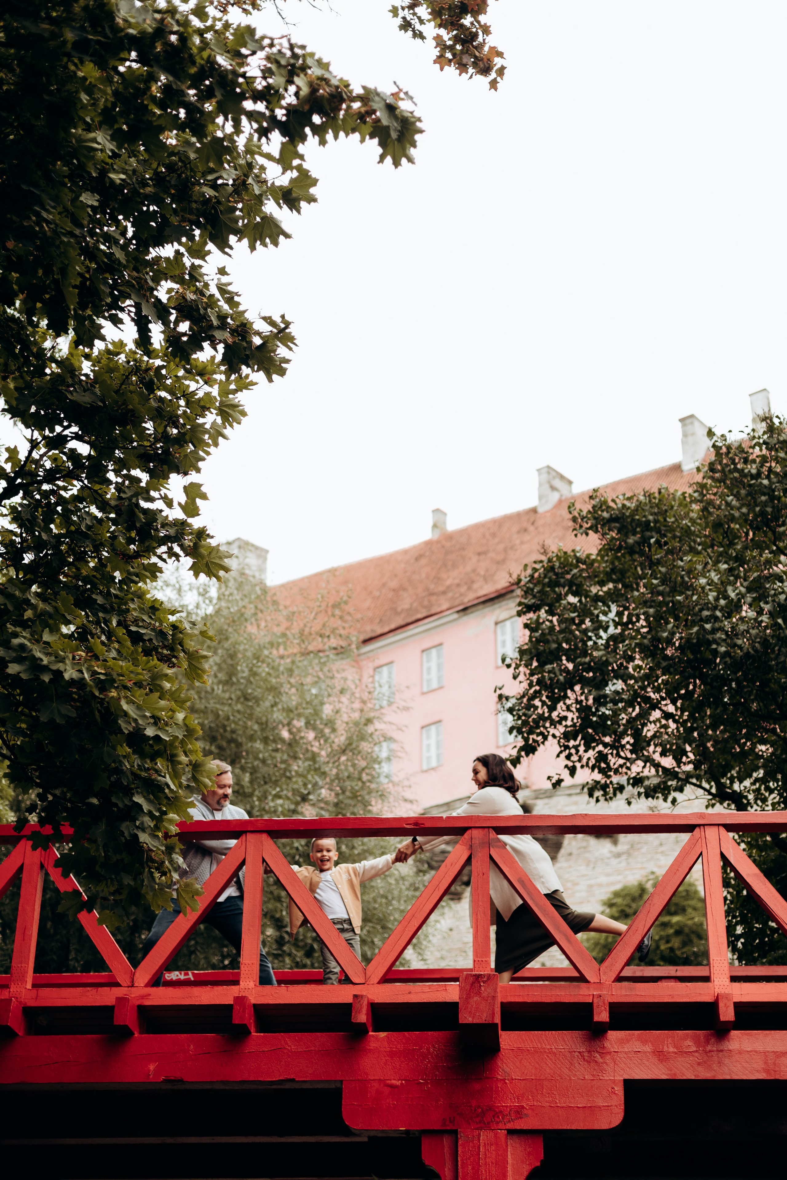 Марина, Паша и Мартин. Главная