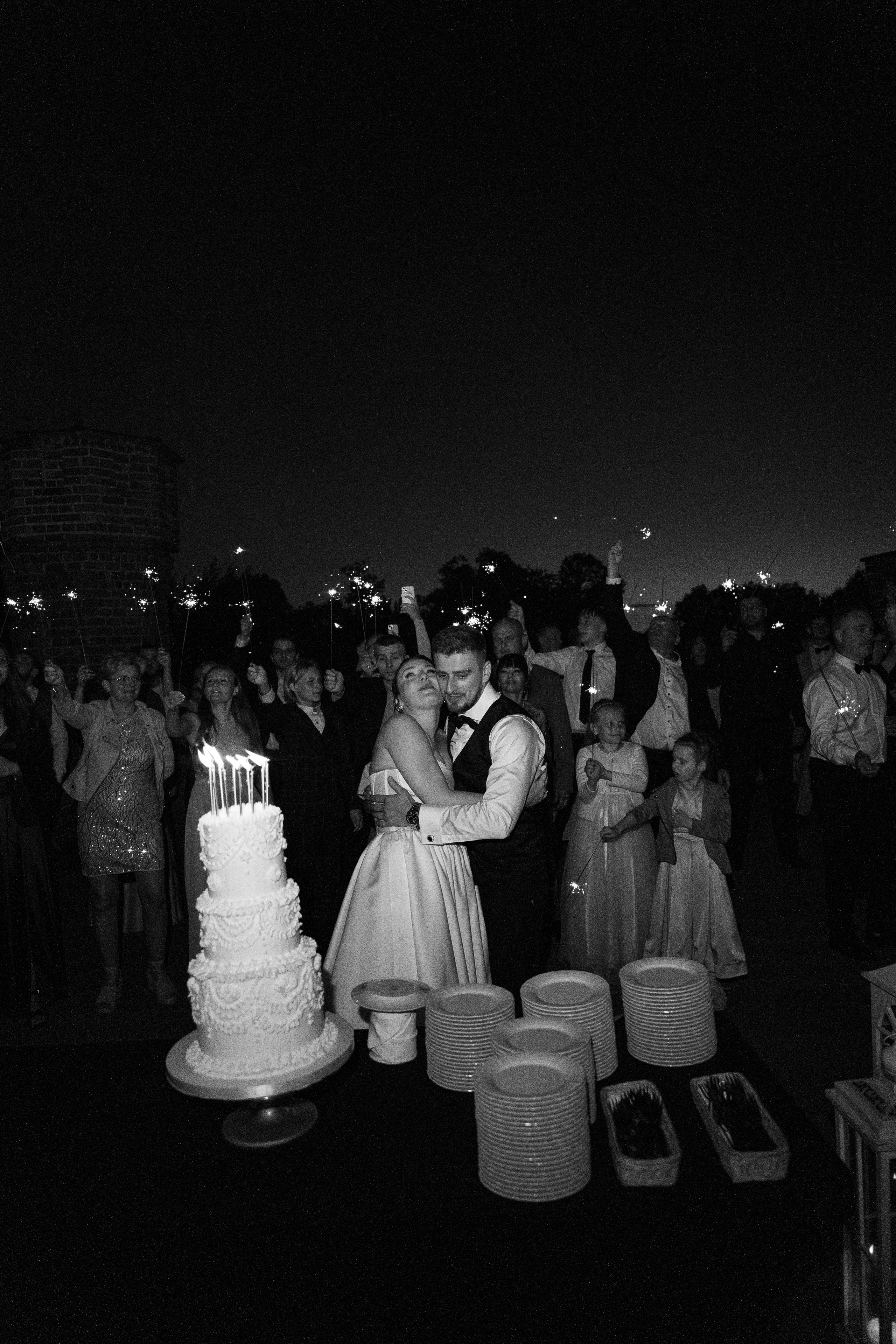 E&N: Zamek w Rzucewie. SL Wedding Photo — Editorial, Elegant & Timeless Wedding Photography in Poland and Across Europe