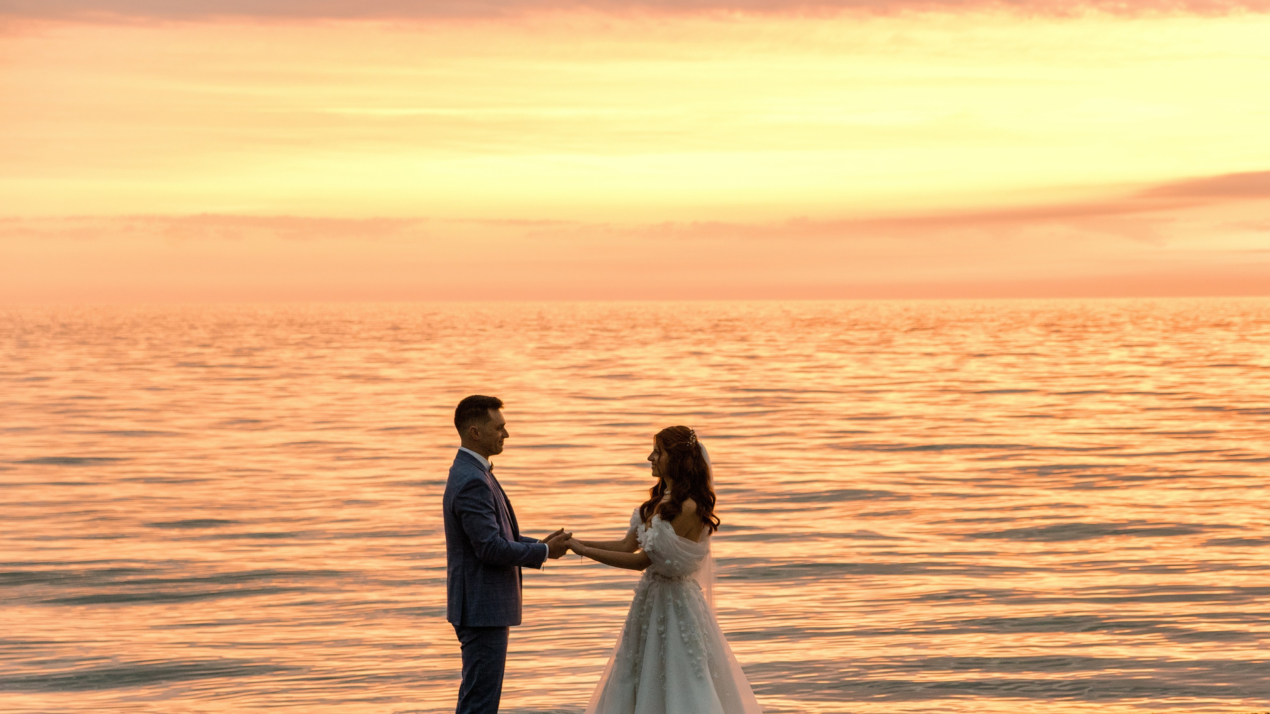 Свадьба на море в Батуми. Свадебные фотографы в Грузии, Армении. Макс Коваленко и Лара Татосян. Свадебный видеограф