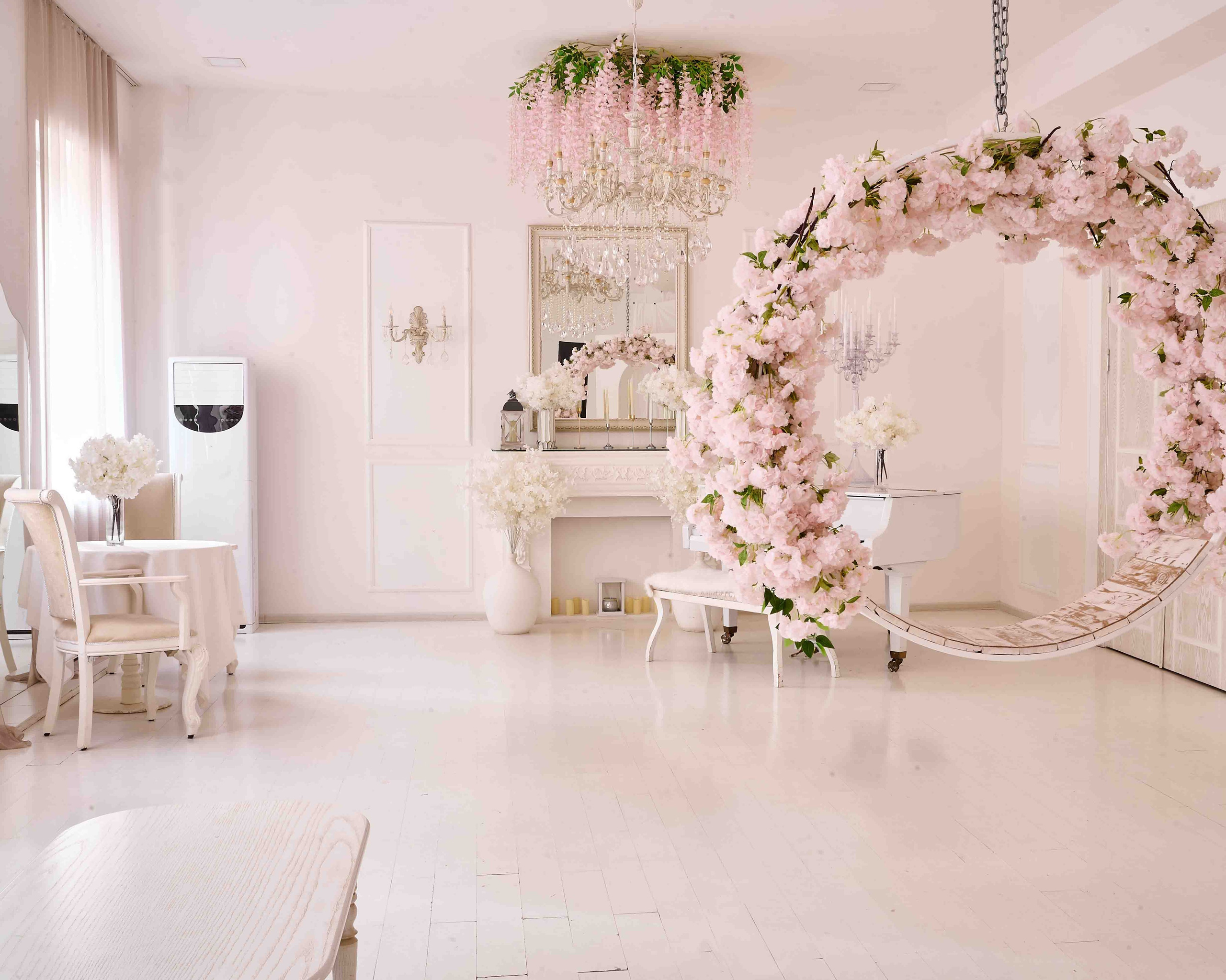 Зал «Classsic» — (ул.Бабура, 73Б). 2astudio.uz