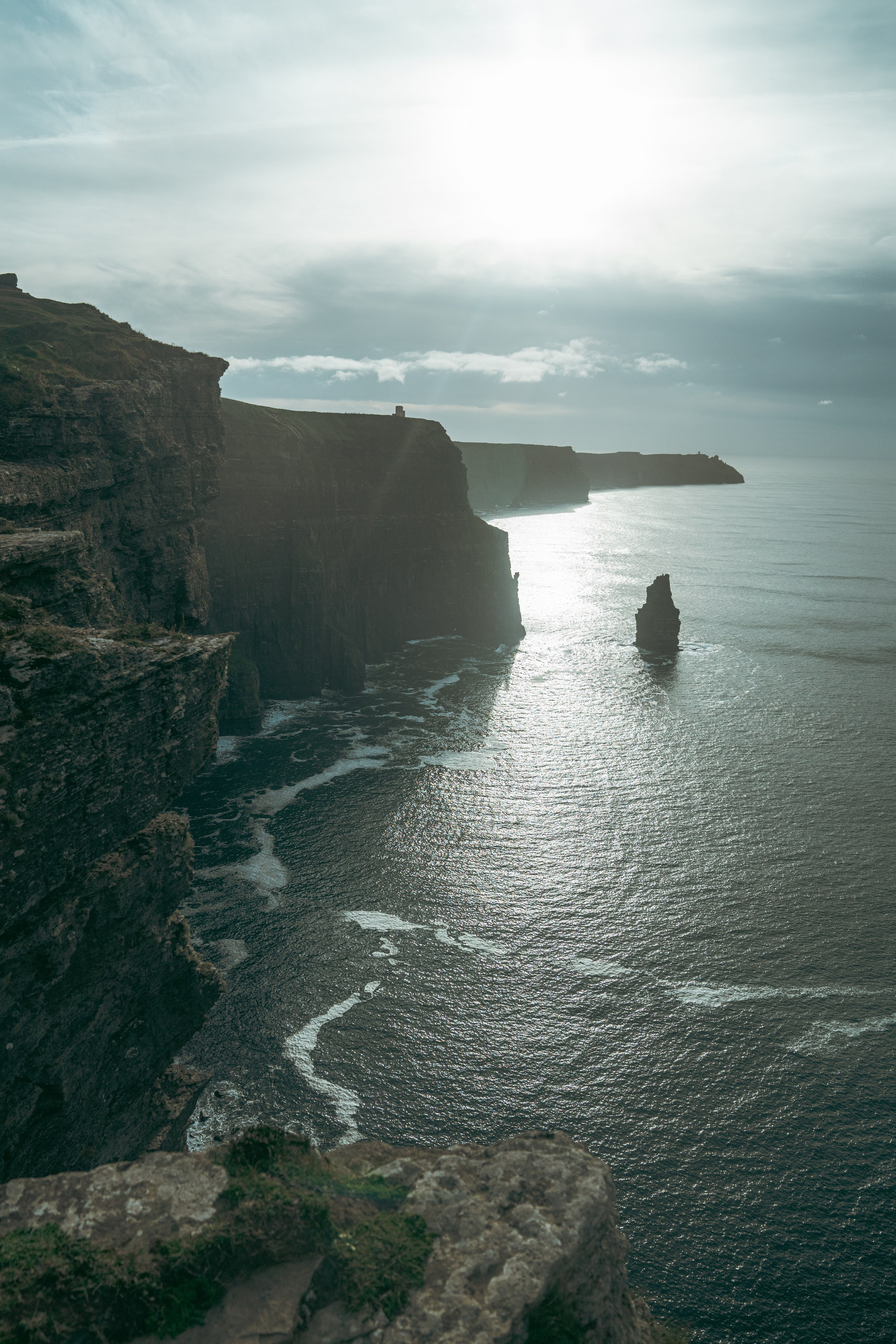 Proposal at Cliffs Moher. Wedding and family photographer Ireland