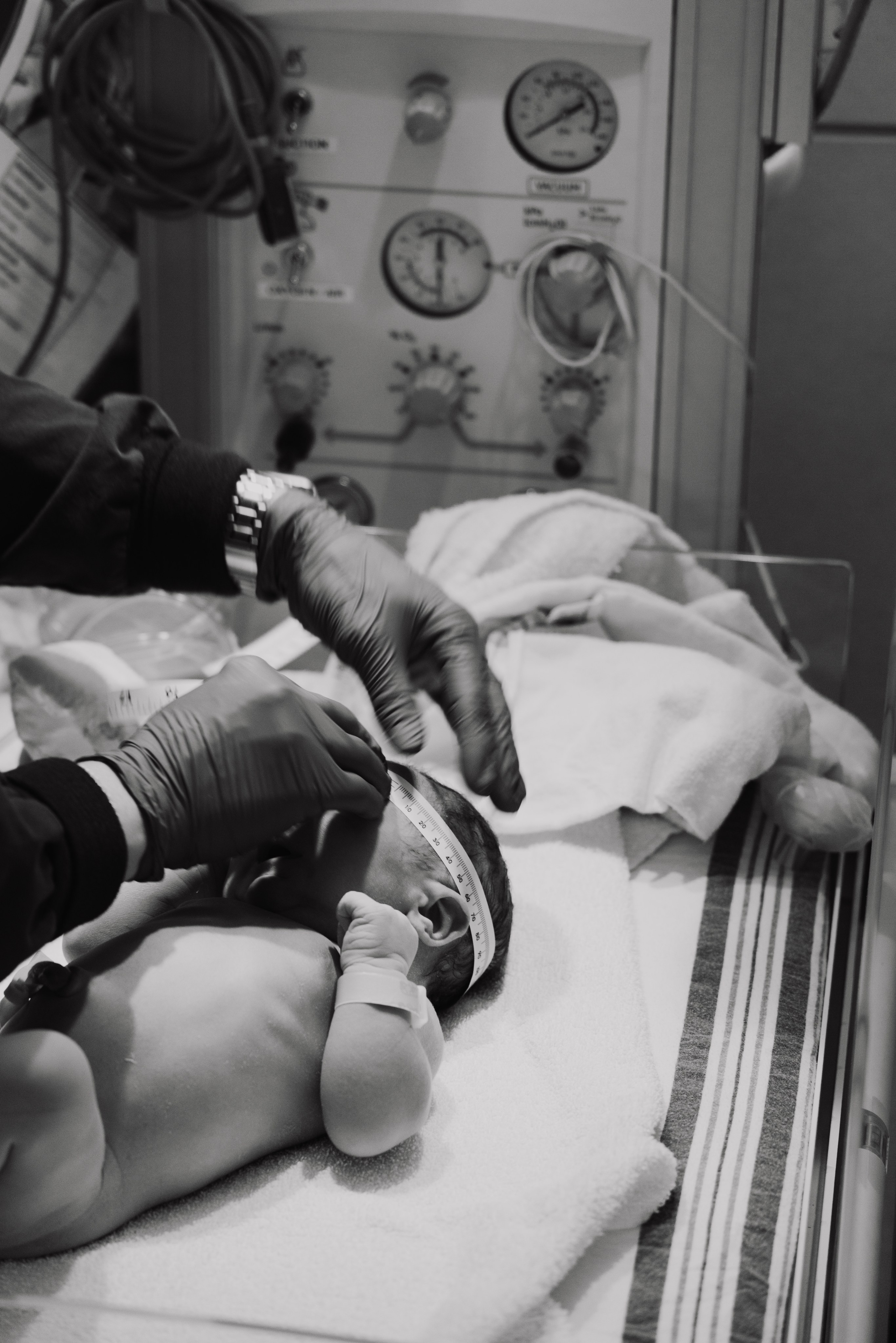 Childbirth. Eikanmedia | Photographer and videographer capturing weddings, families, engagements, pregnancy & newborns | Vancouver, WA | USA