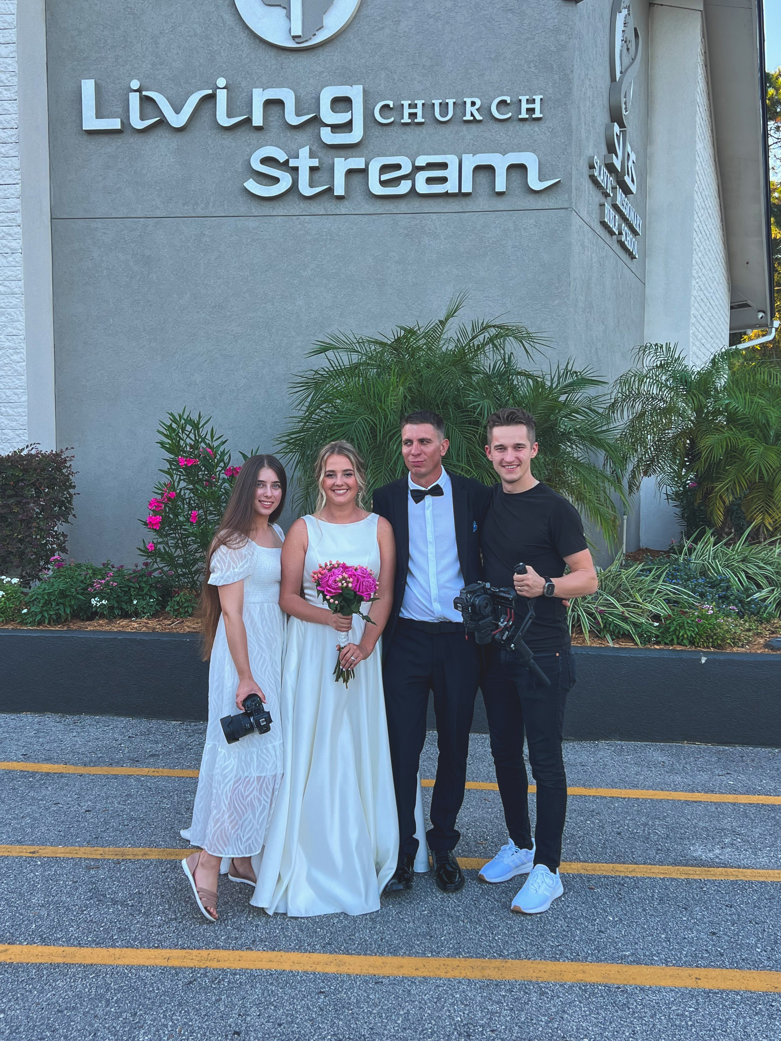 Eikanmedia | Photographer and videographer capturing weddings, families, engagements, pregnancy & newborns | Vancouver, WA | USA
