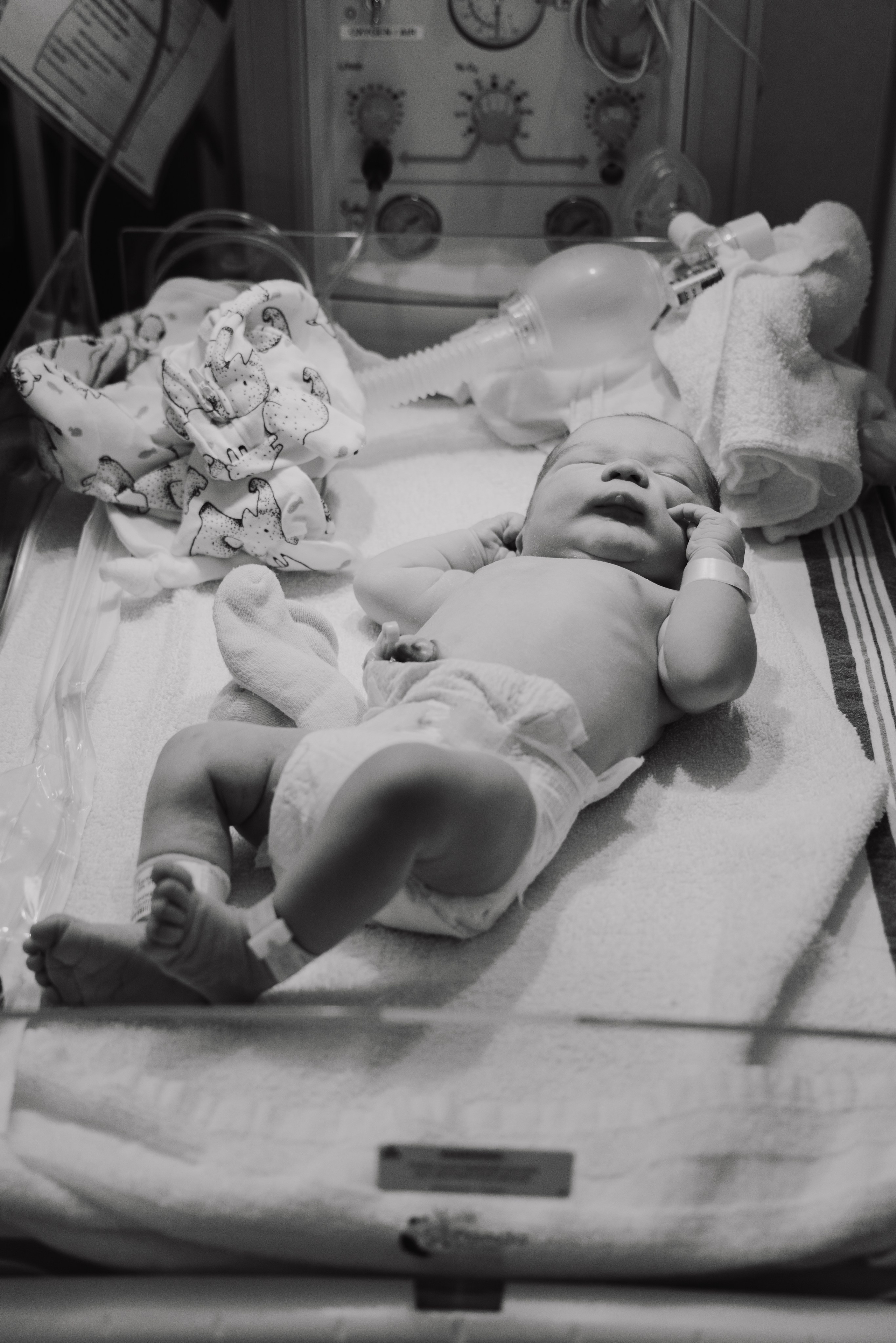 Childbirth. Eikanmedia | Photographer and videographer capturing weddings, families, engagements, pregnancy & newborns | Vancouver, WA | USA