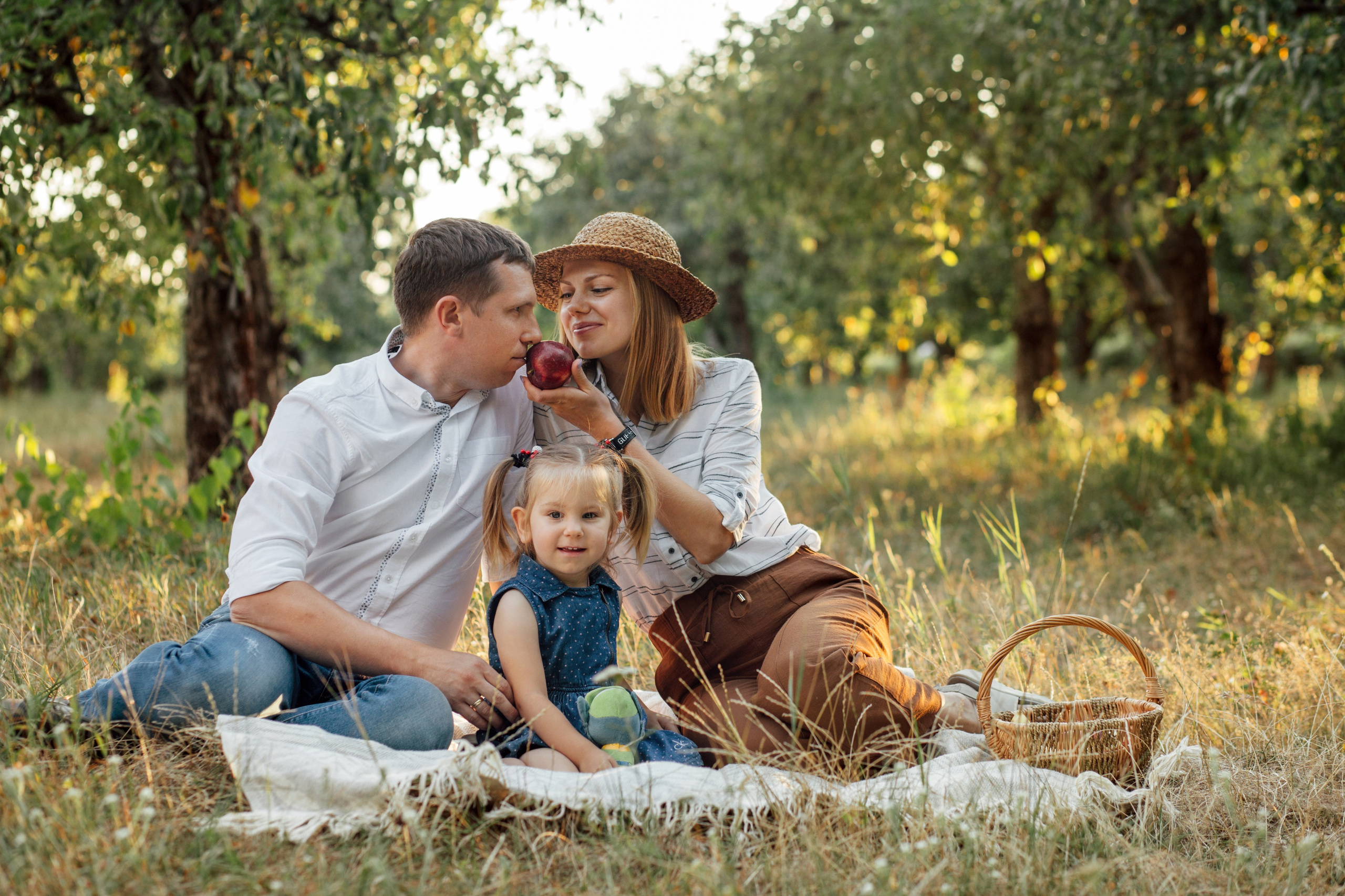 Sommer. Portrait family photographer in Berlin Elena Zakh
