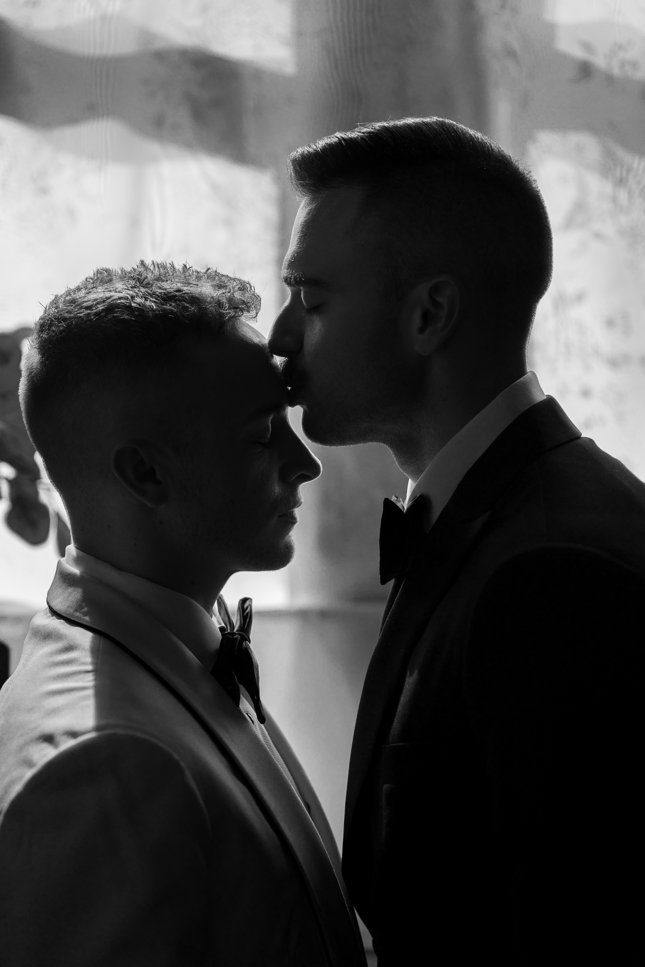 LGBT wedding photographer in California. Wedding Photography & Videography Team in California, Los Angeles, San Francisco, San Diego and Travel