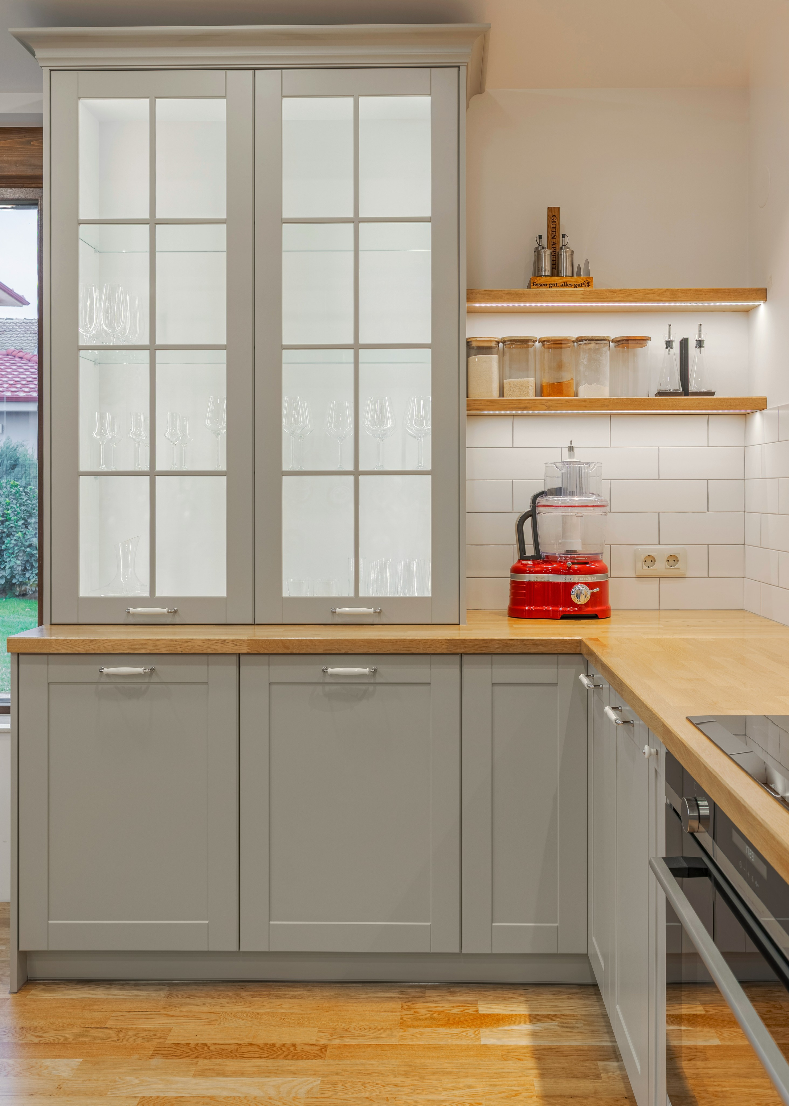 Кухня бижу от мебели Русев. Професионален фотограф в Пловдив и областта