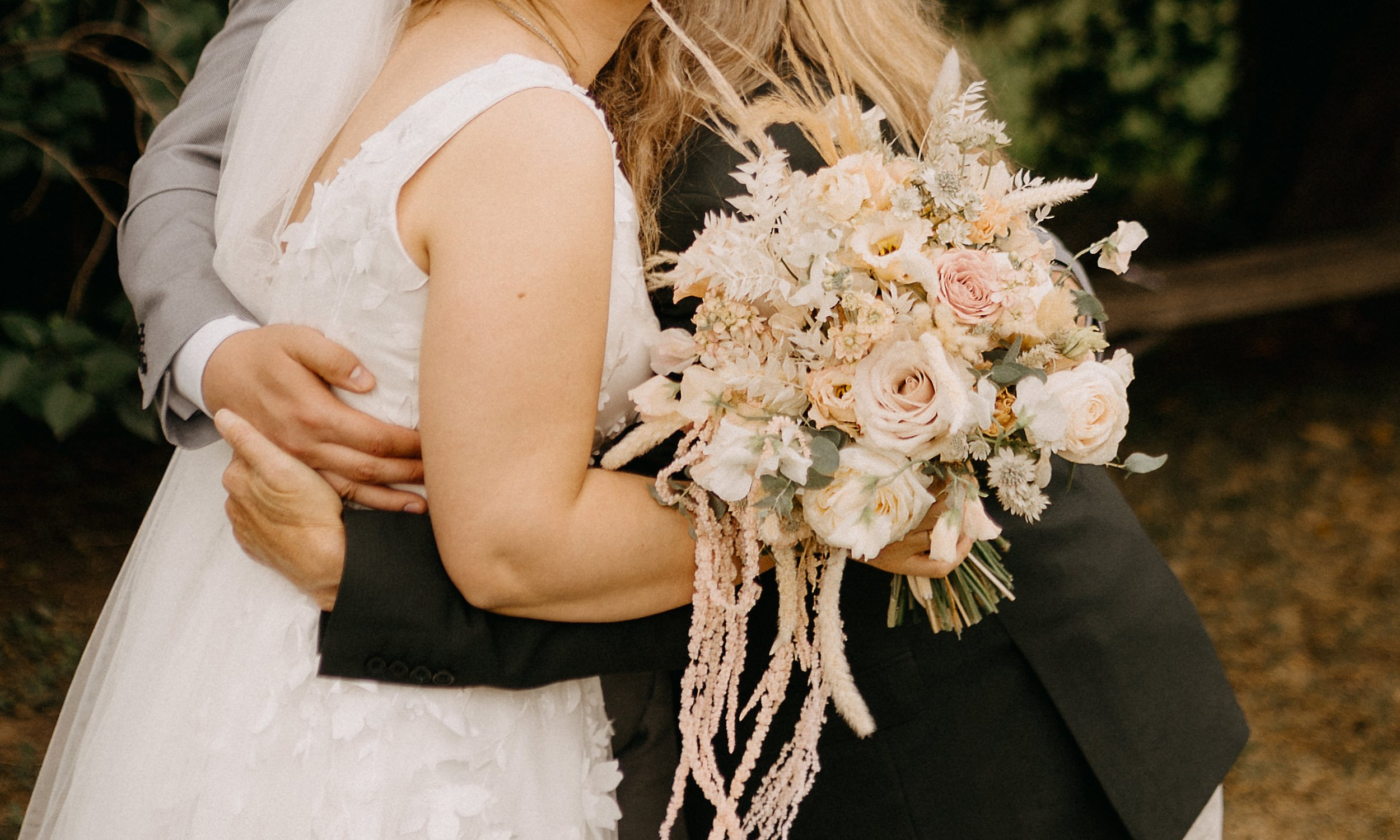 Līgavas pušķis bežā, šokolādes toņos. Event design, decoration, floristry, gift, Irina Novika, Riga, Latvia