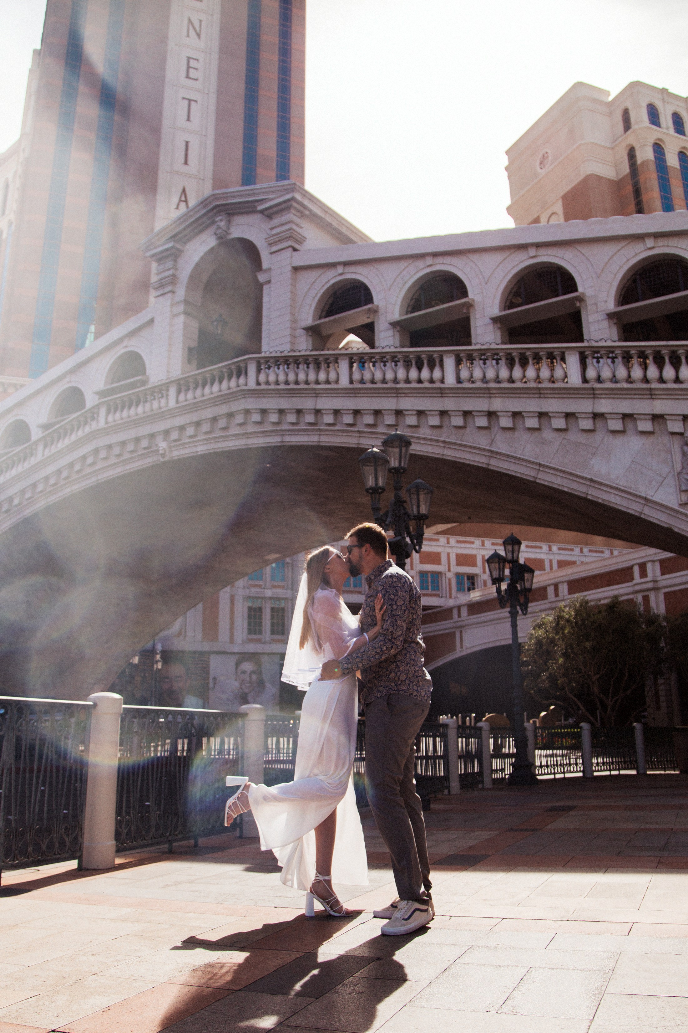 N&Y. Wedding & elopement photographer Viktoriya Kravtsov. Las Vegas
