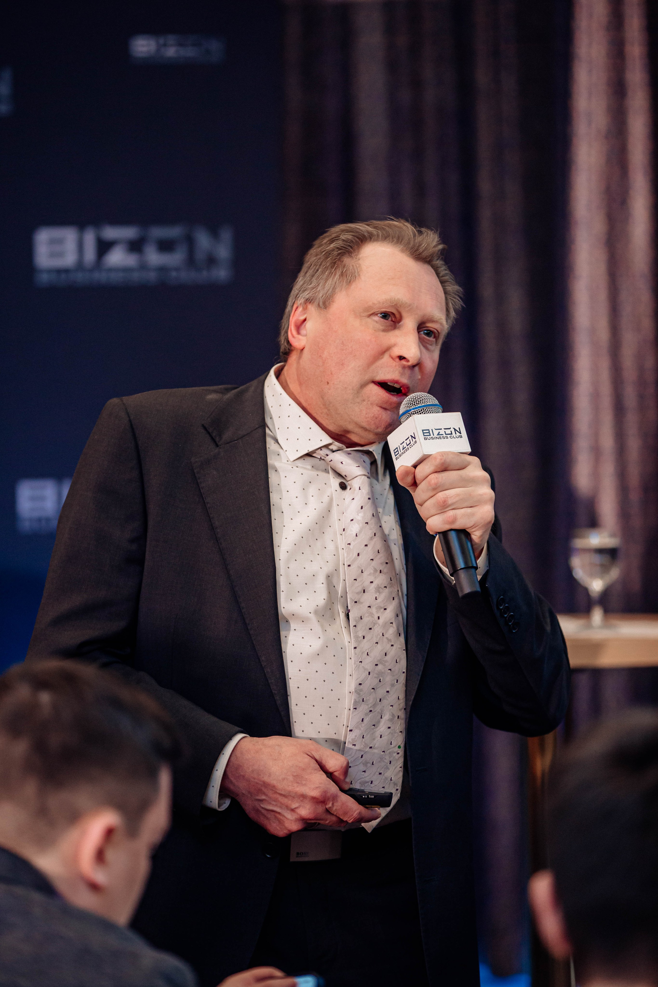 Club Bizon. Portrait family photographer in Berlin Elena Zakh