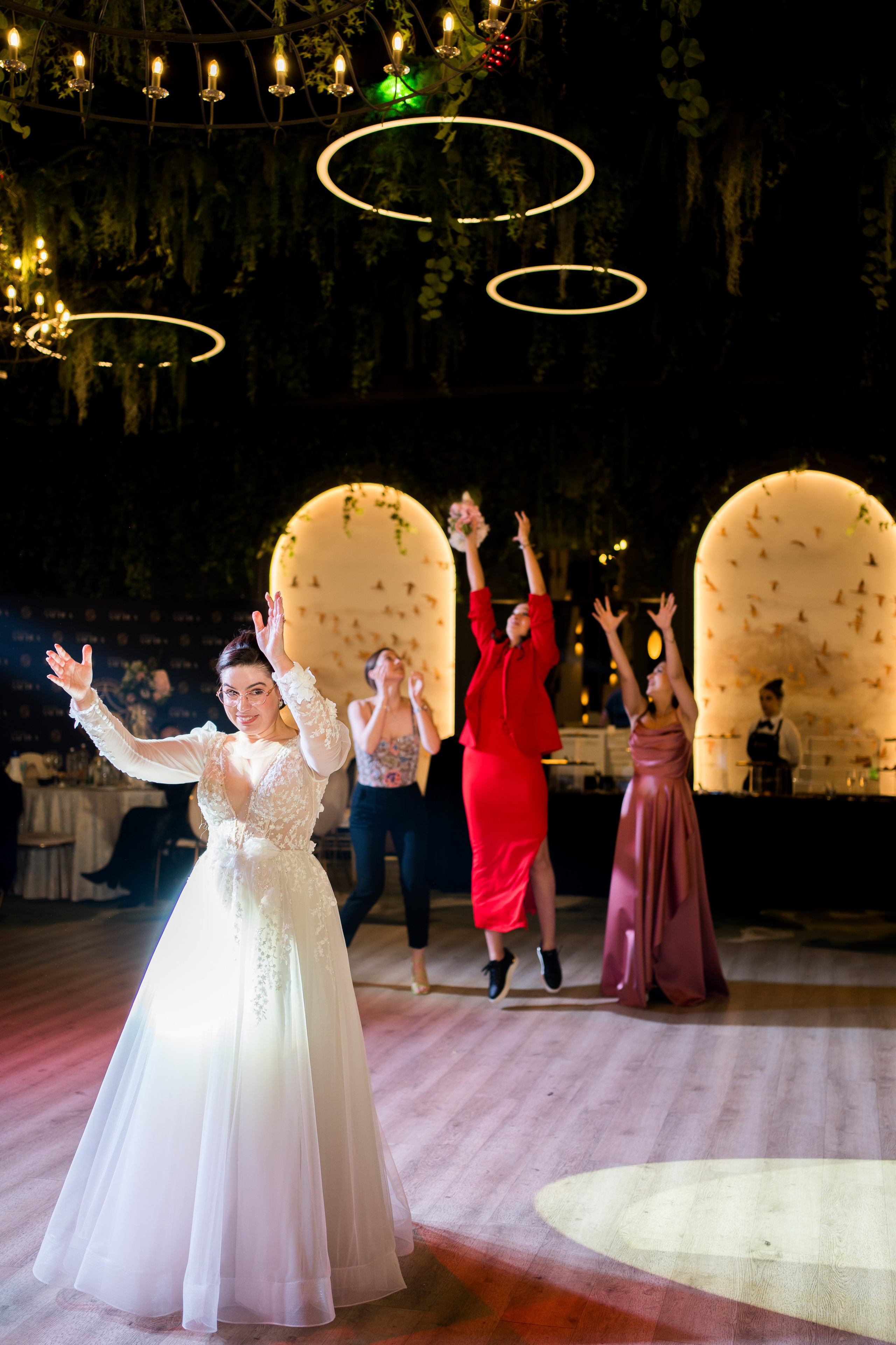 PARTY. Gabriel Florea — Fotograf nuntă București