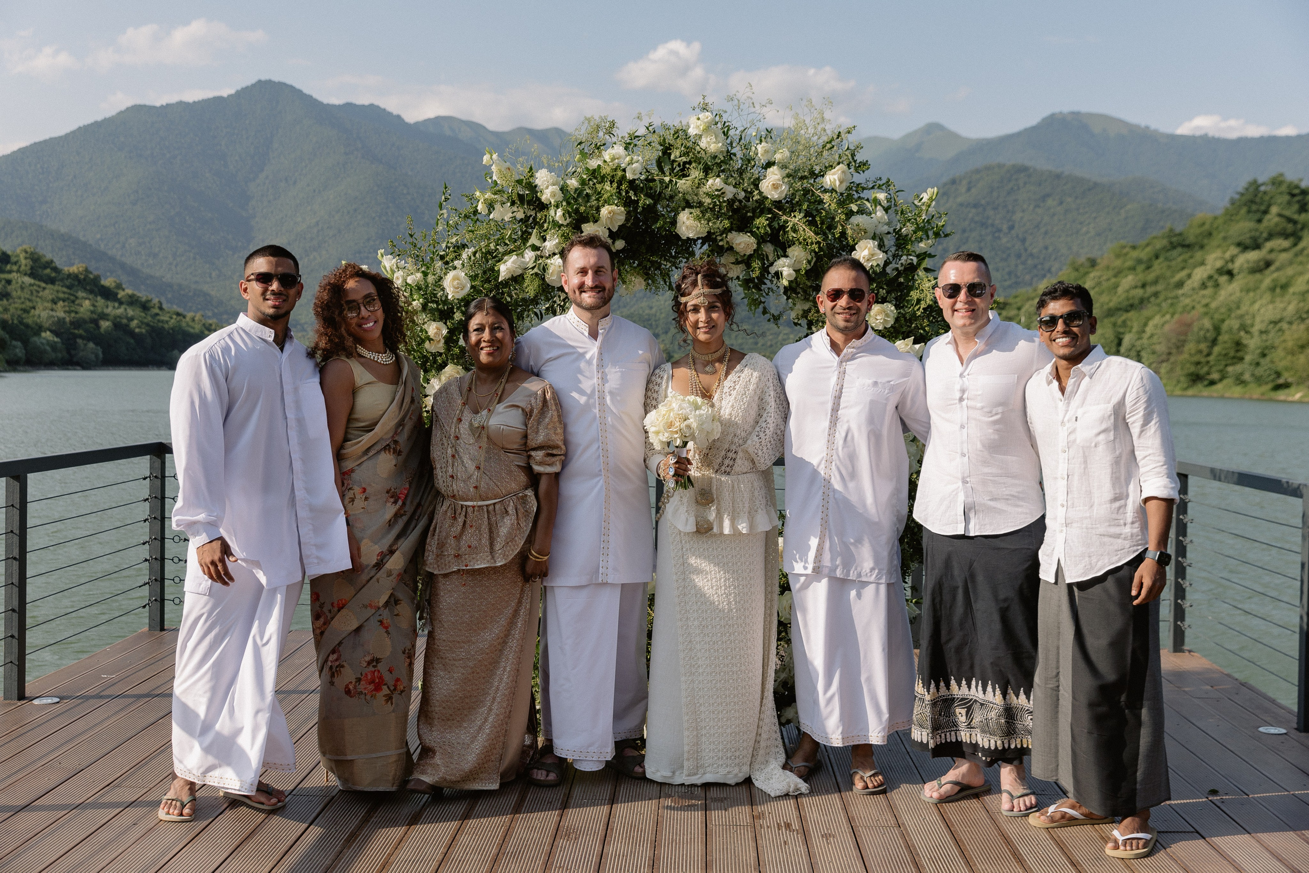 Thesakaya and Kevin. Photographer Anna Nazarenko