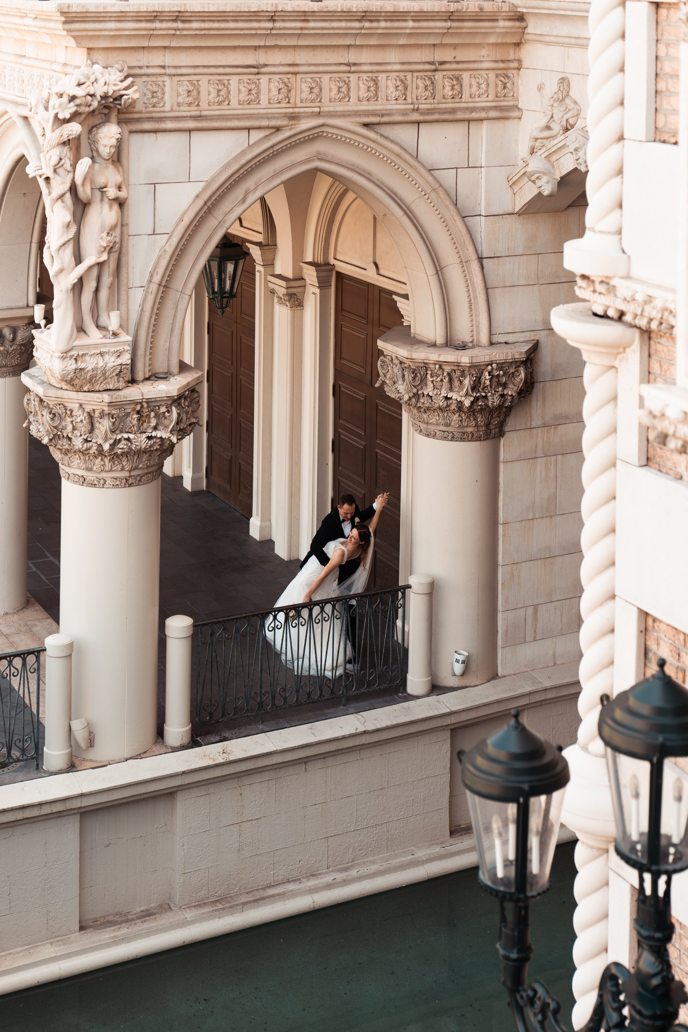 Anastasia&Luka. Wedding & elopement photographer Viktoriya Kravtsov. Las Vegas