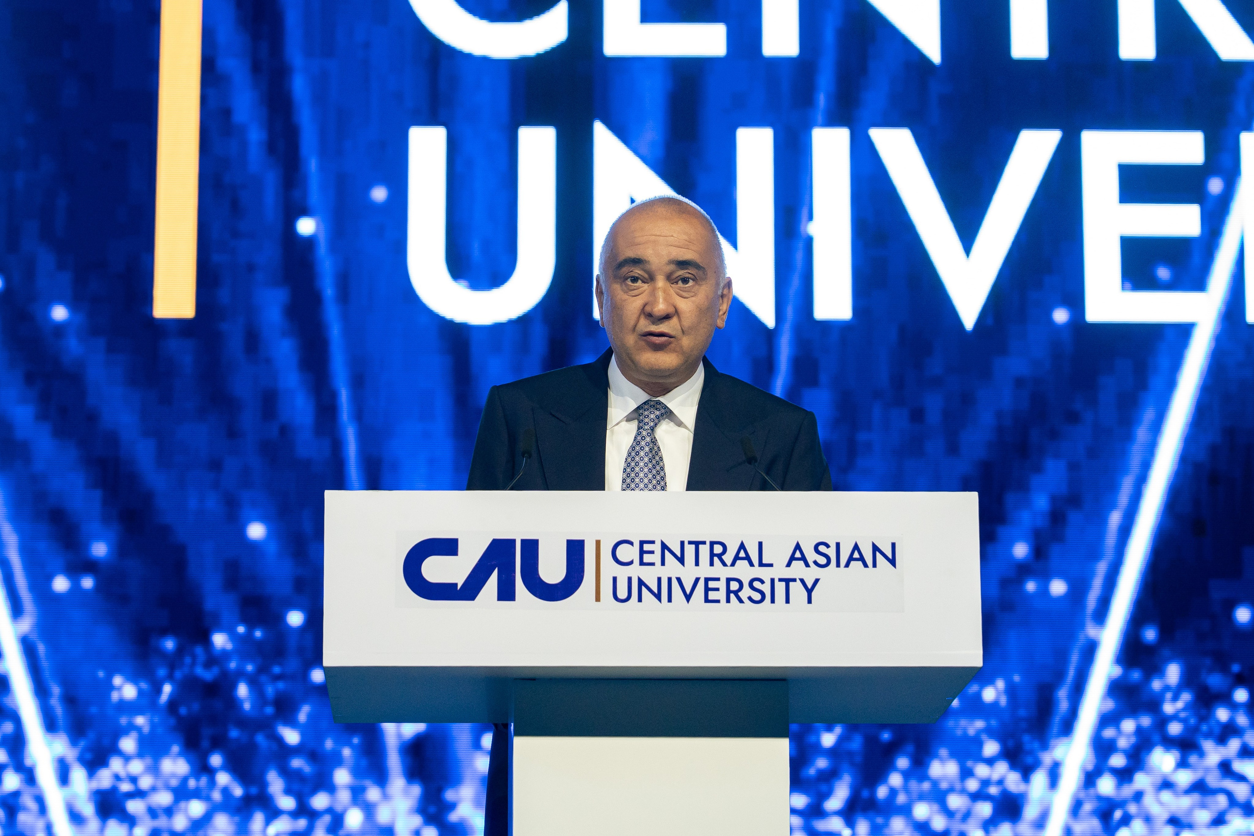 Как Central Asian University провёл одну из самых ярких выпускных церемоний. Георгий Намазов | Фотограф в Ташкенте