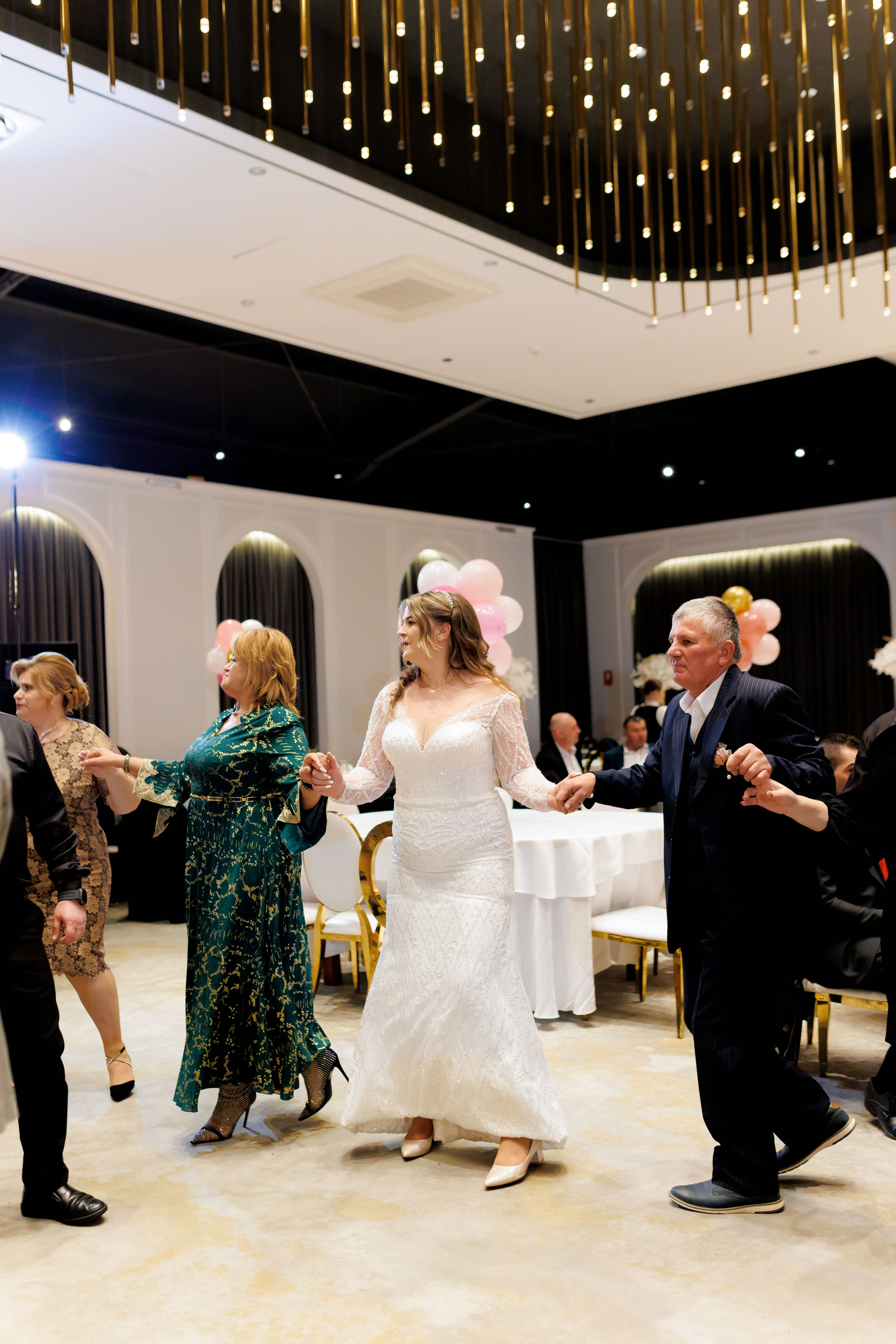 Povestea voastră, regizată de noi |Cristi Turculet Videograf Nuntă Suceava | wedding highlight. Servicii foto-video profesionale, pentru momente de neuitat