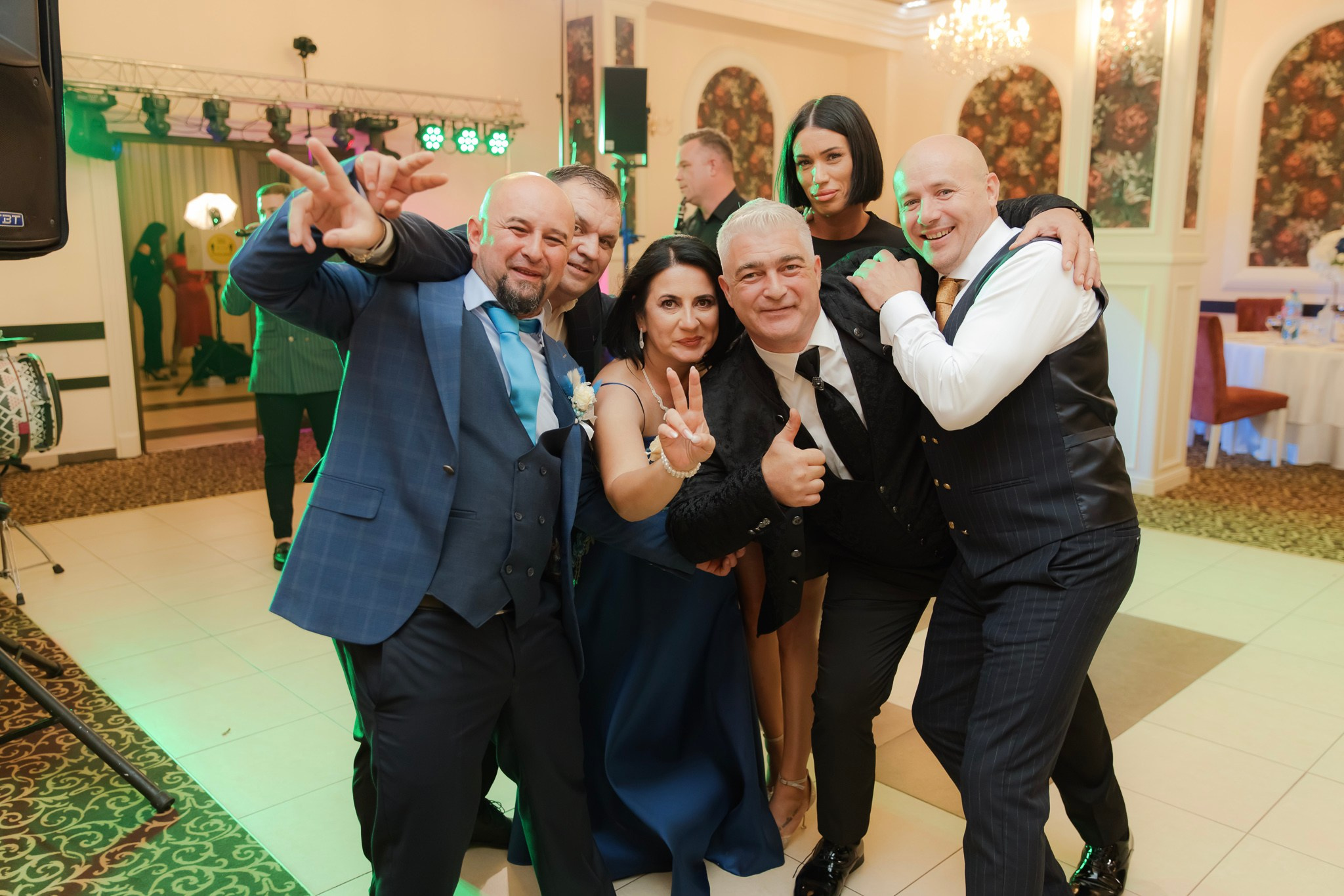 Mihai & Oana. Servicii foto-video profesionale, pentru momente de neuitat