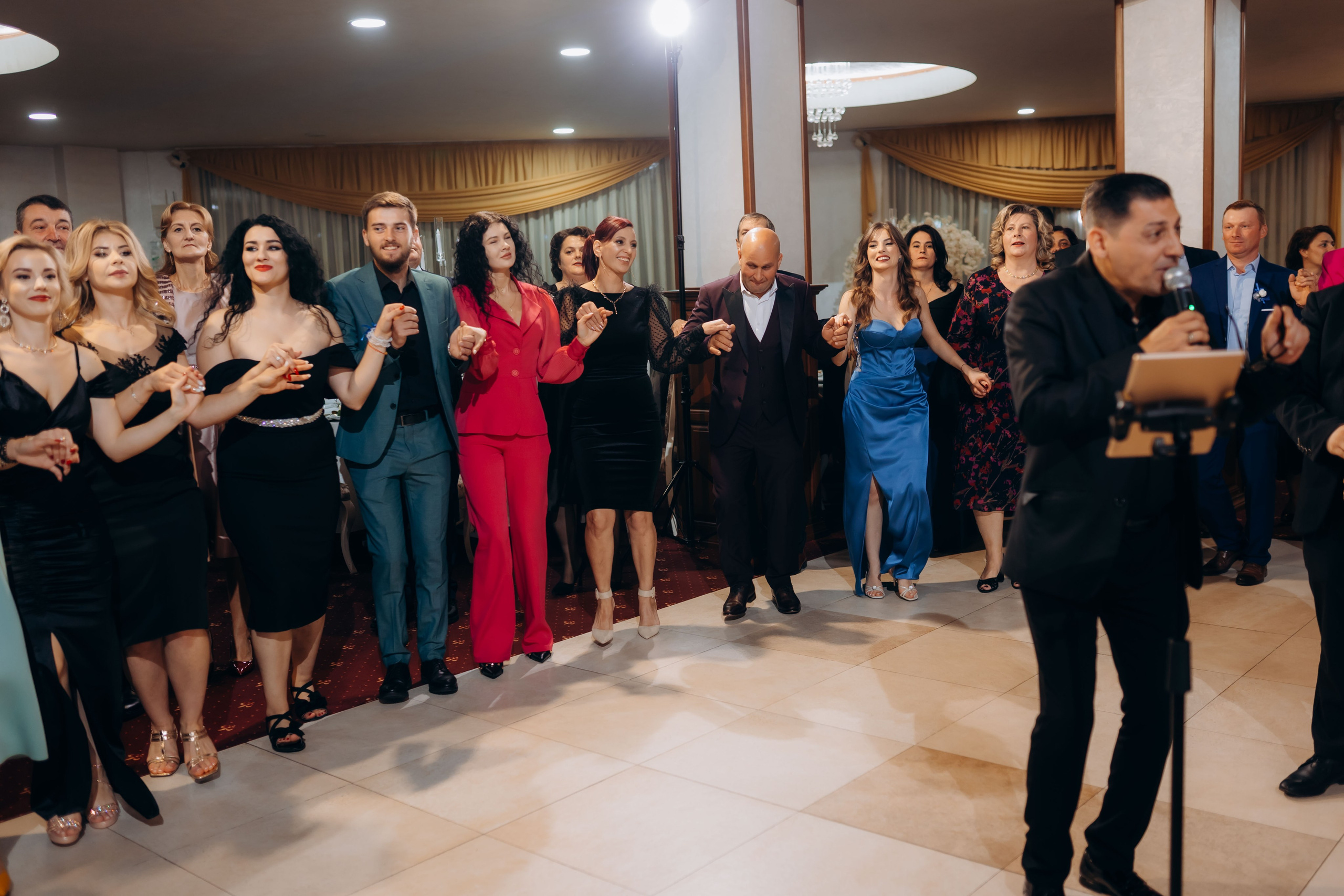 Loredana & Emilian – Ziua Nunții | Videografie - fotografie Botez Suceava, Iași, Botoșani. Servicii foto-video profesionale, pentru momente de neuitat