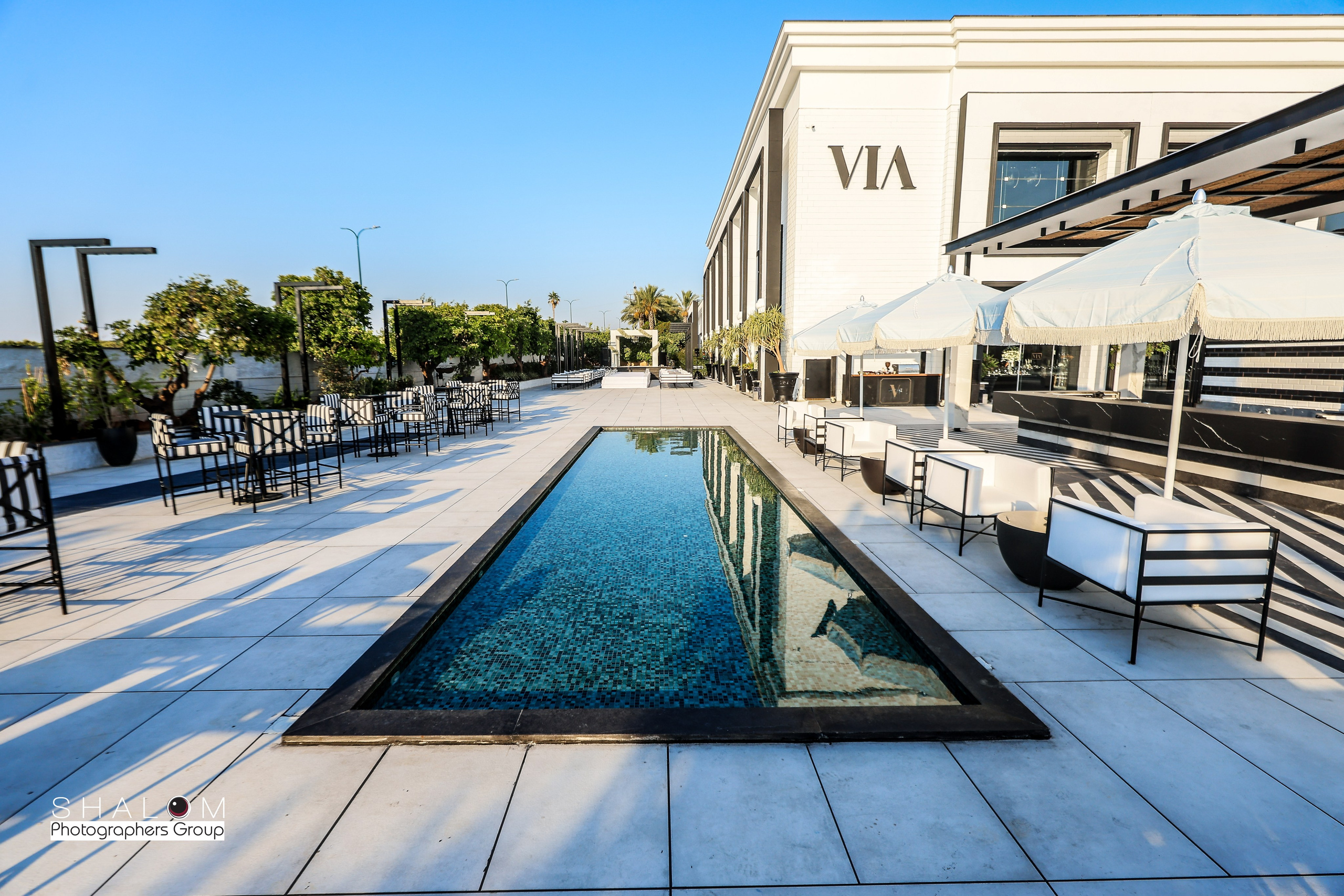 VIA / BASICO. Wedding and events photographers Studio Shalom