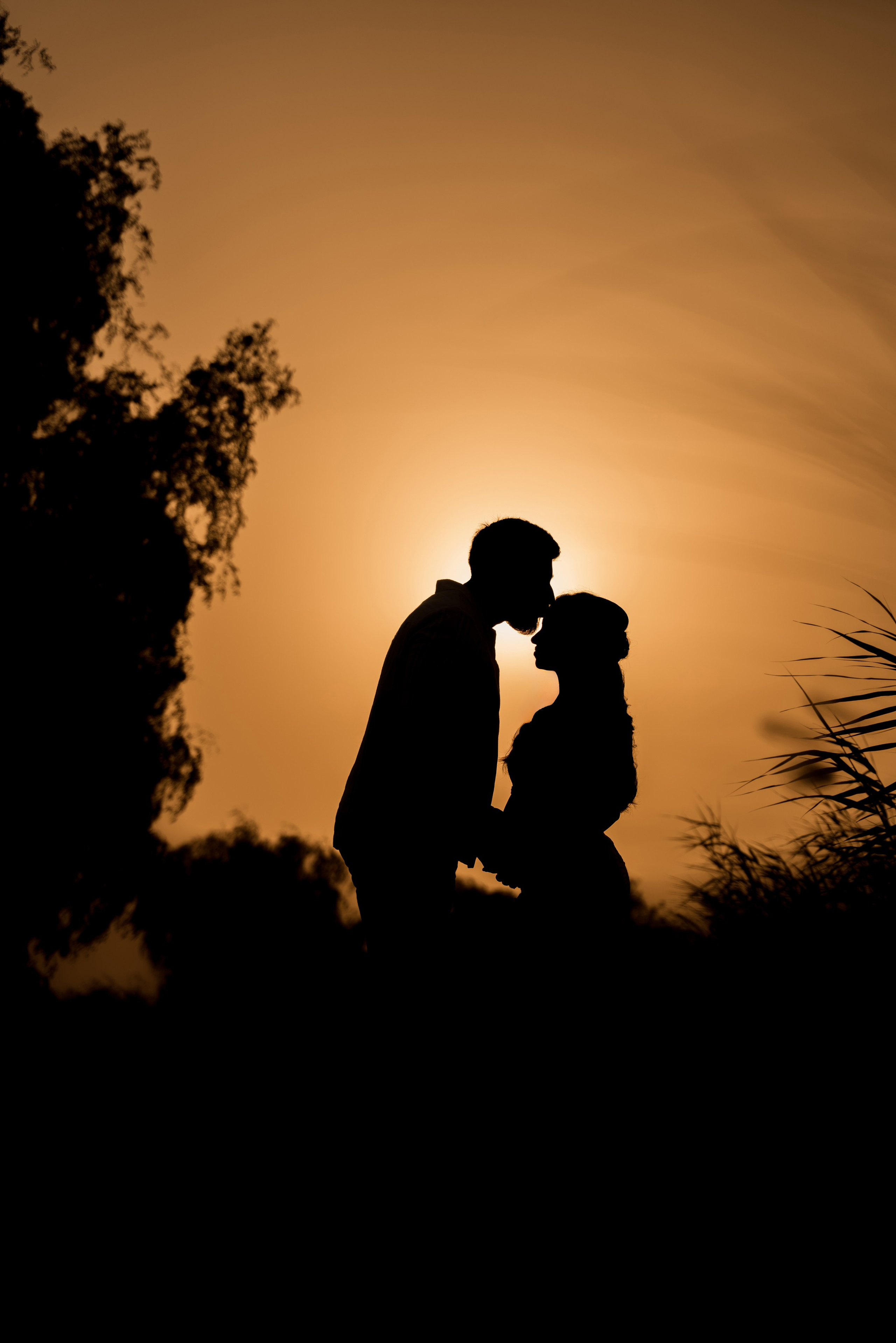 Sunset whispers: Boy or Girl?. Angela Iakovleva — Family Photographer in Dubai