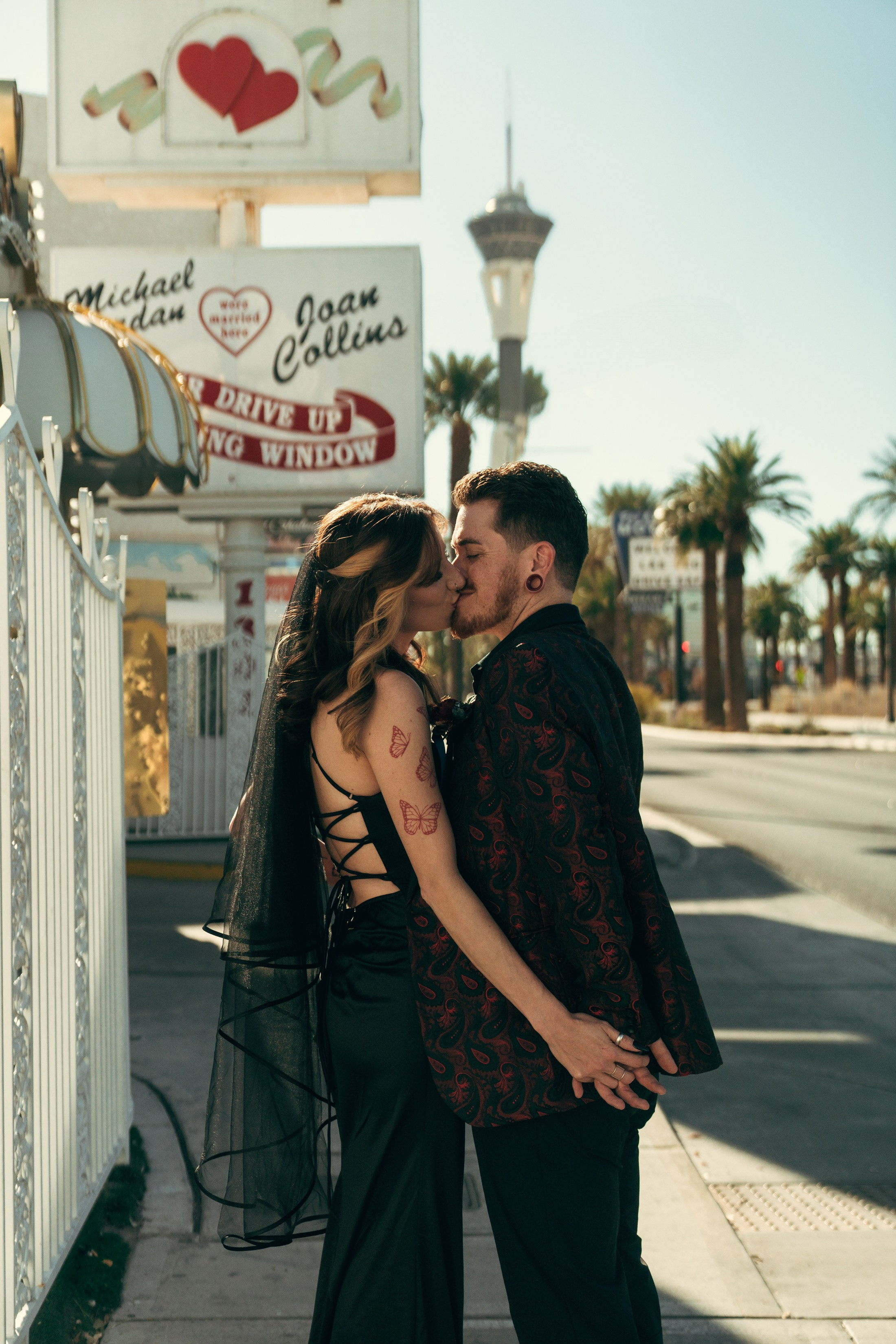Jordan&Jarret. Wedding & elopement photographer Viktoriya Kravtsov. Las Vegas
