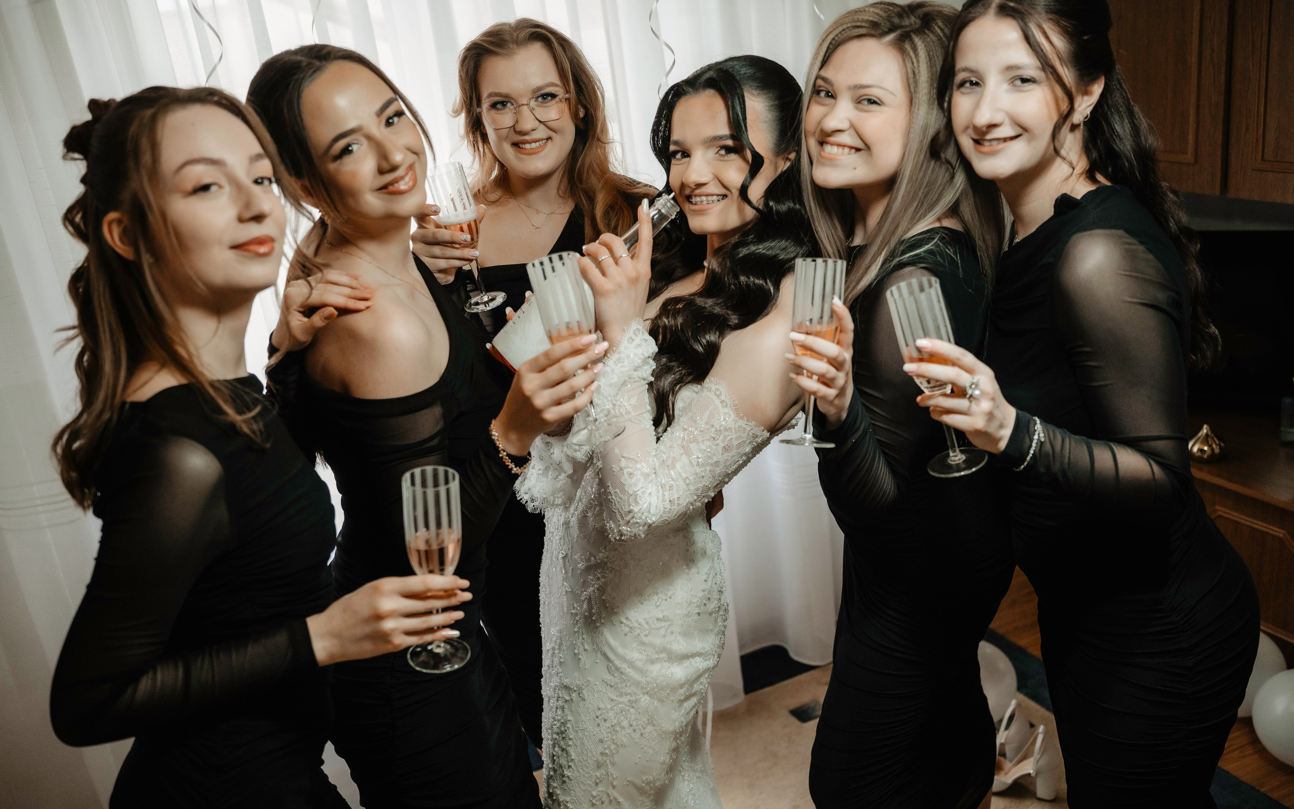 🤎 I o a n a & R o b e r t — Wedding Day Preview. Wedding & Family Photographer