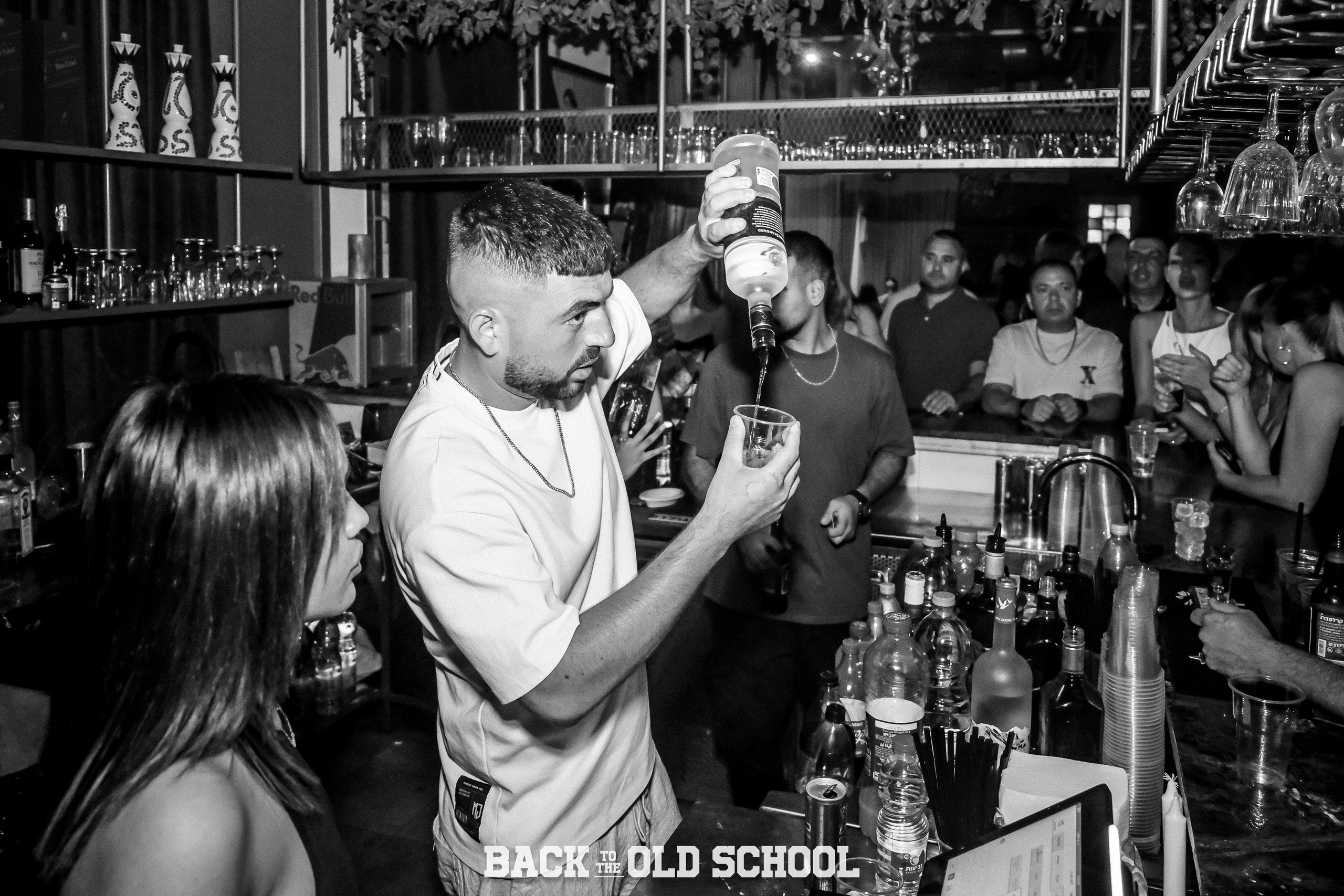 Back to the old school. Middle East Photo Agency — Photography & Event Magnets — סוכנות צילום והדפסת מגנטים לאירועים