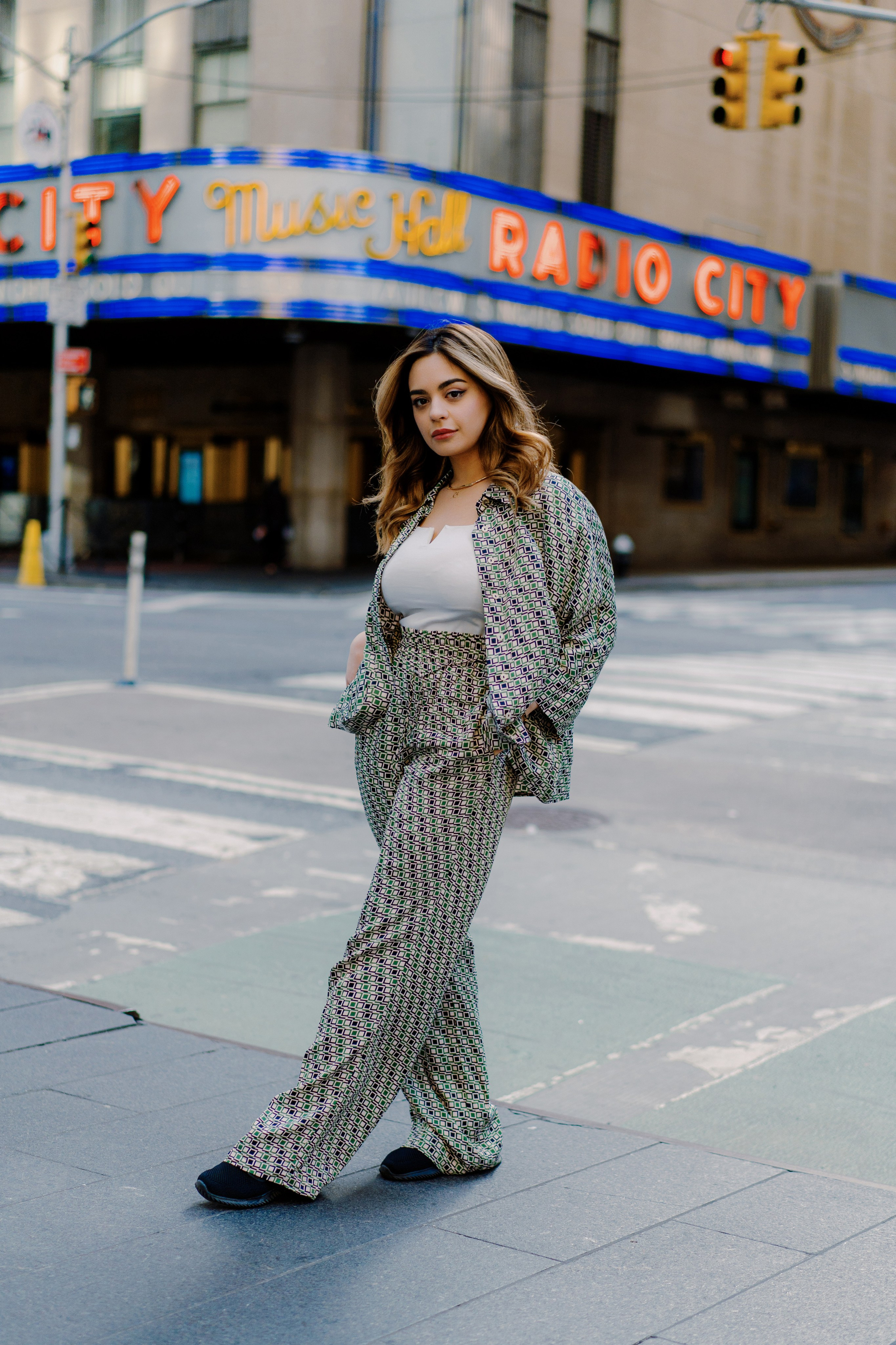 5th Avenue & Bryant Park Photography Sessions | NYC Portrait Location Guide. Videographer and photographer in New York // MAKAROV.VIDEO