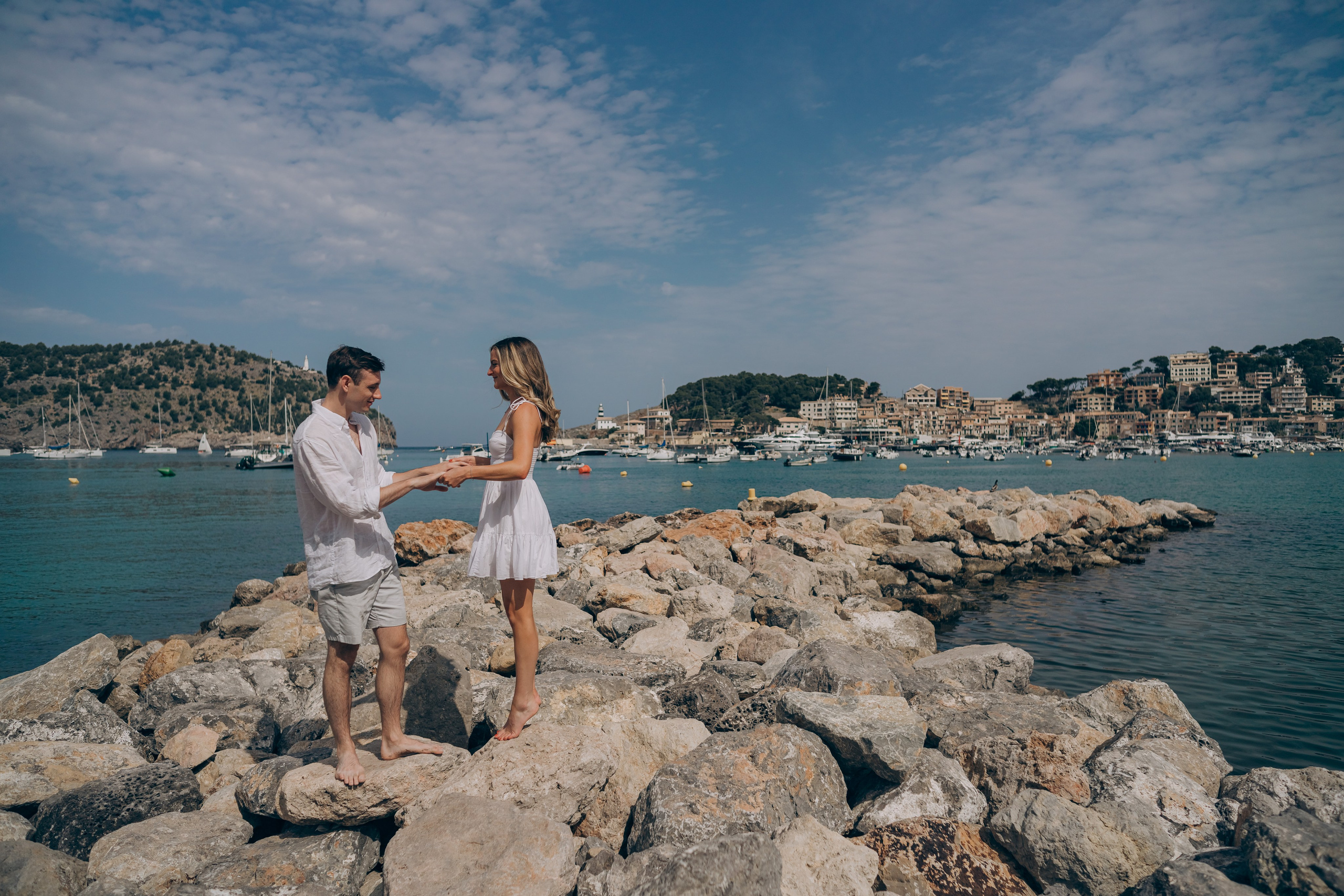 Relaxed Couple Session in Mallorca — Citrus Fields & Seaside. Фотограф у Пальма де Майорка